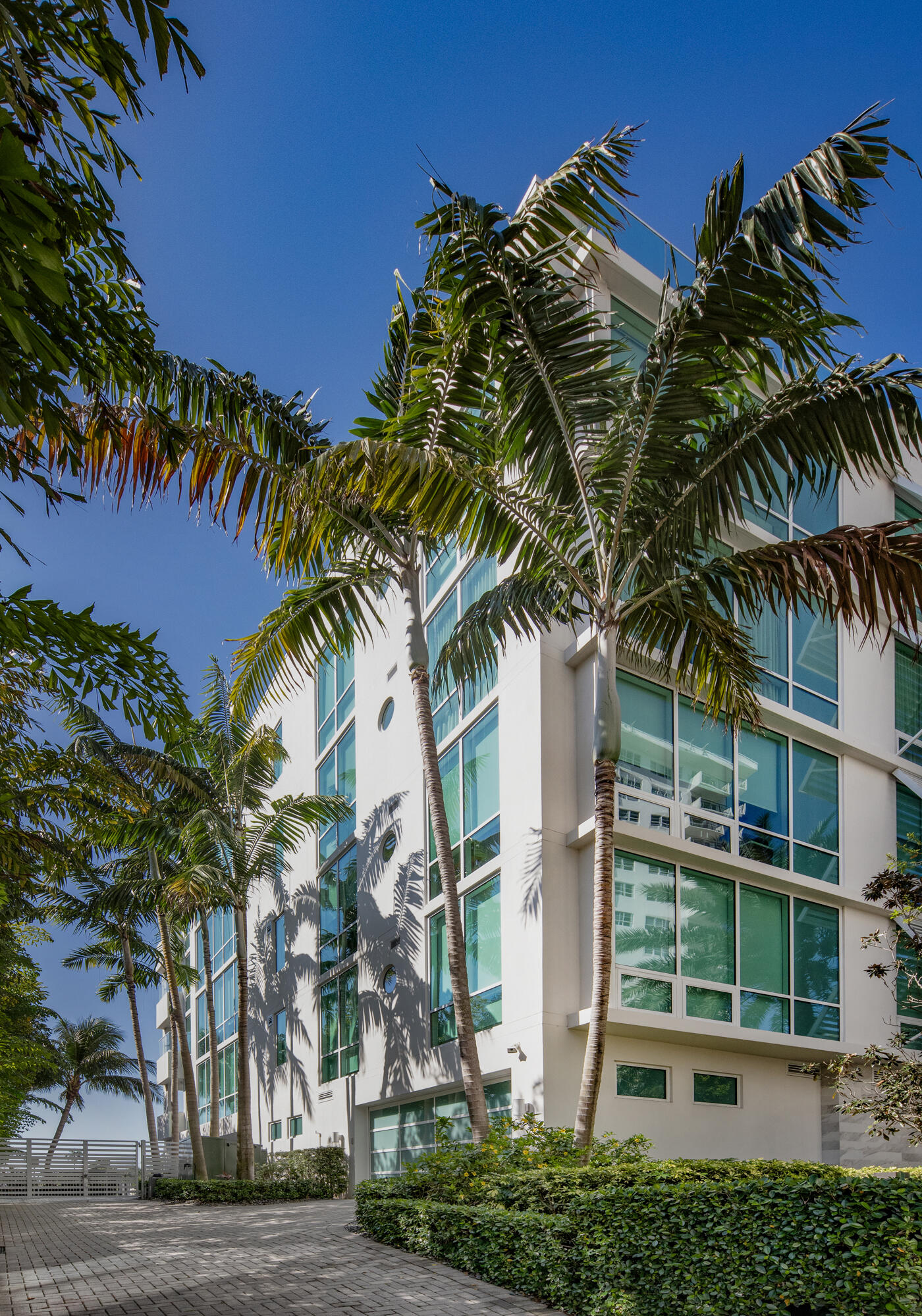 353 SUNSET #202, Fort Lauderdale FL 33301