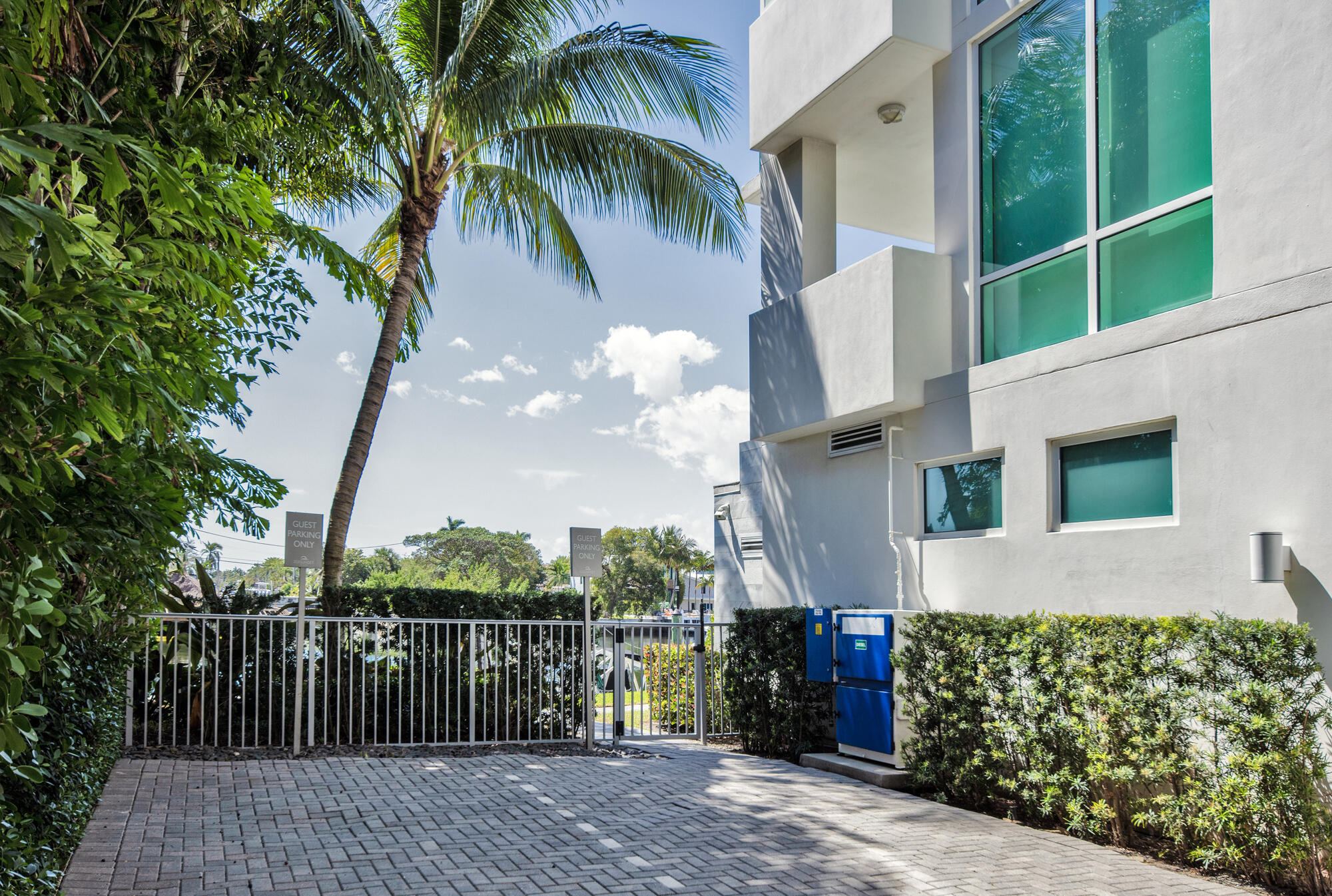 353 SUNSET #202, Fort Lauderdale FL 33301