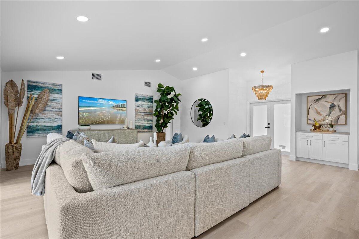 48 Wingo, Tequesta FL 33469
