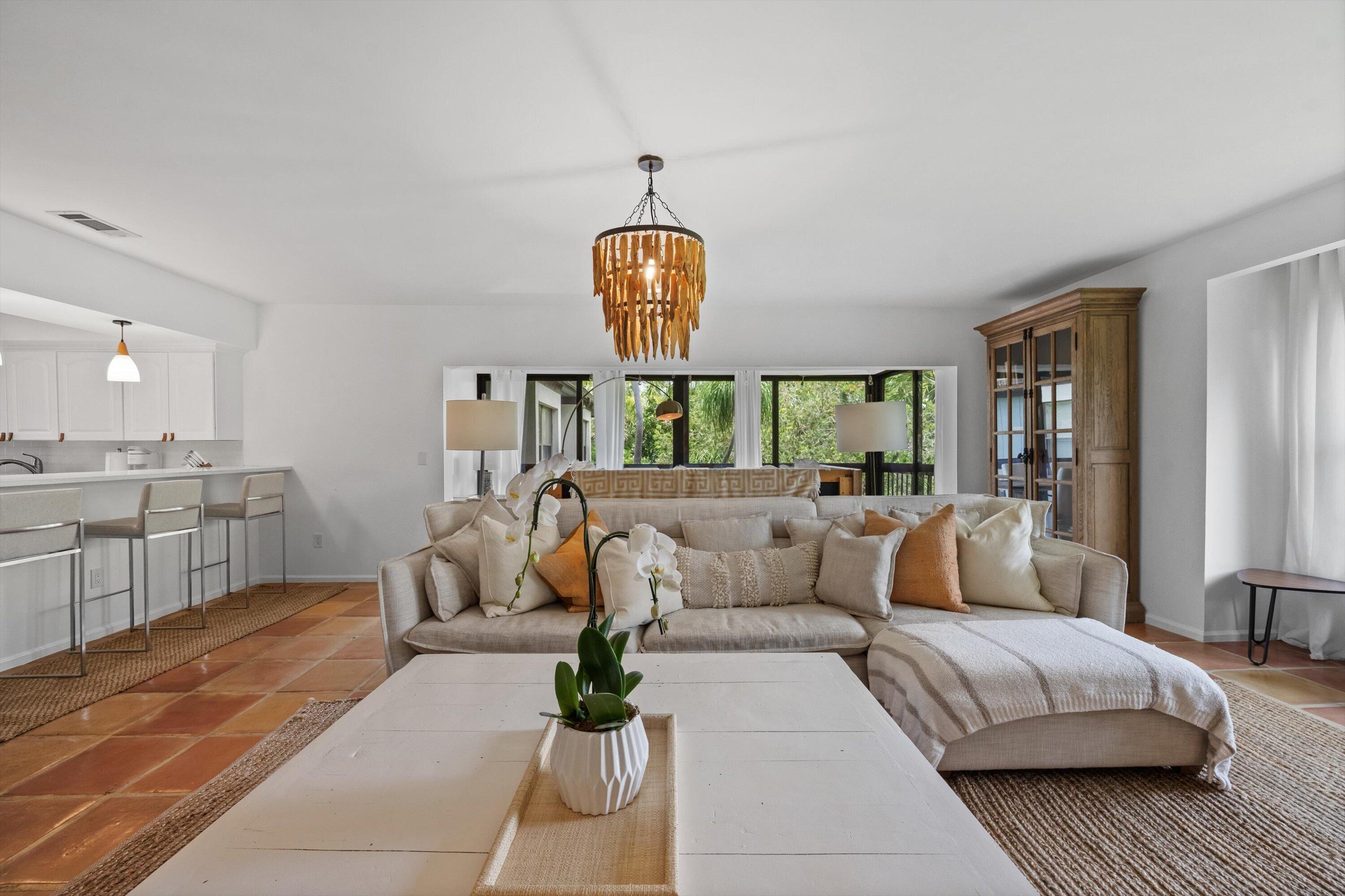 13329 Polo Club #204, Wellington FL 33414