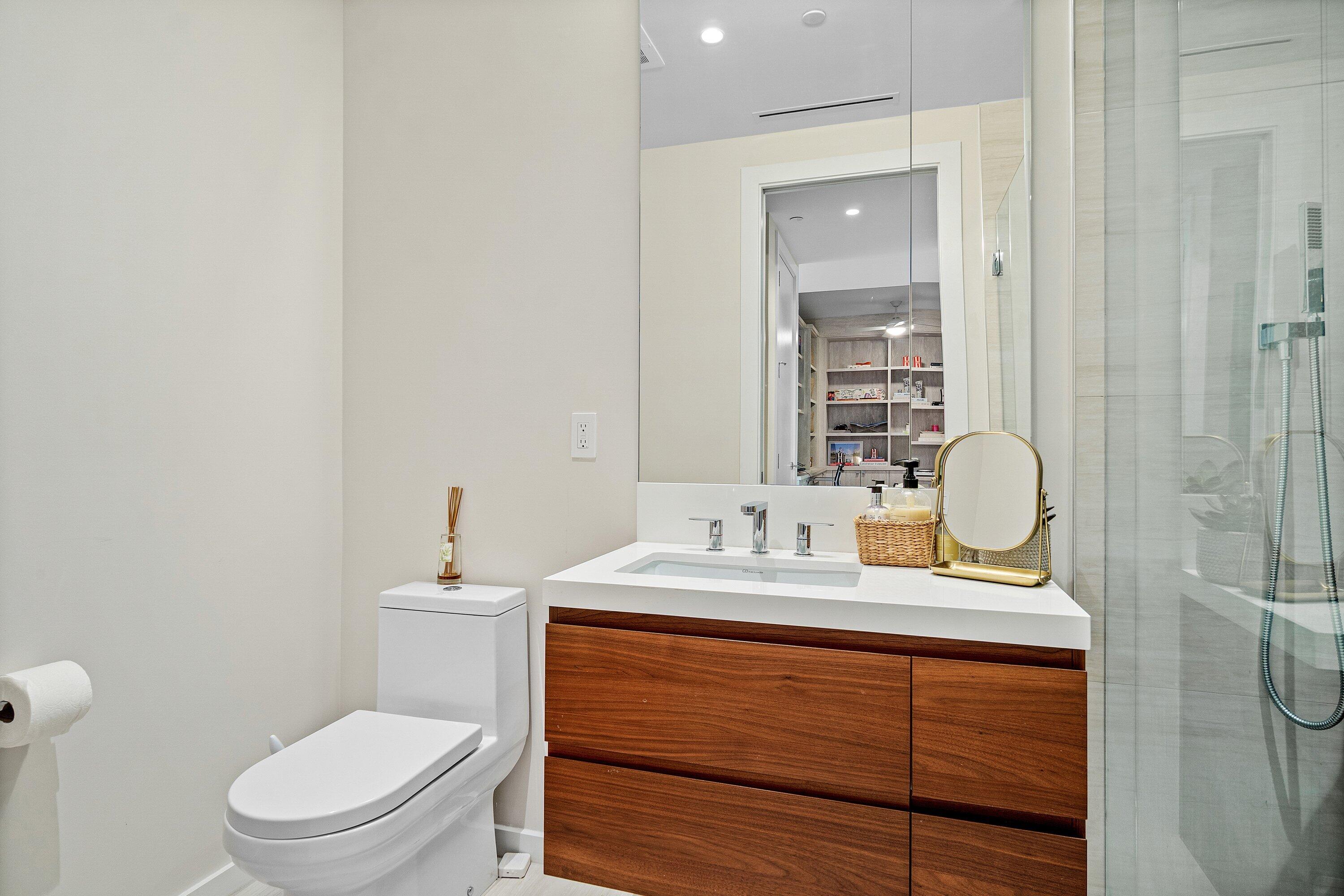 200 SE Mizner #810, Boca Raton FL 33432