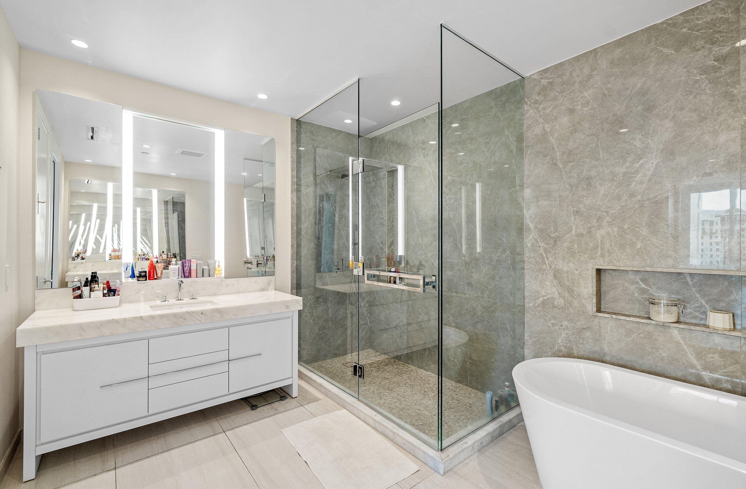 200 SE Mizner #810, Boca Raton FL 33432