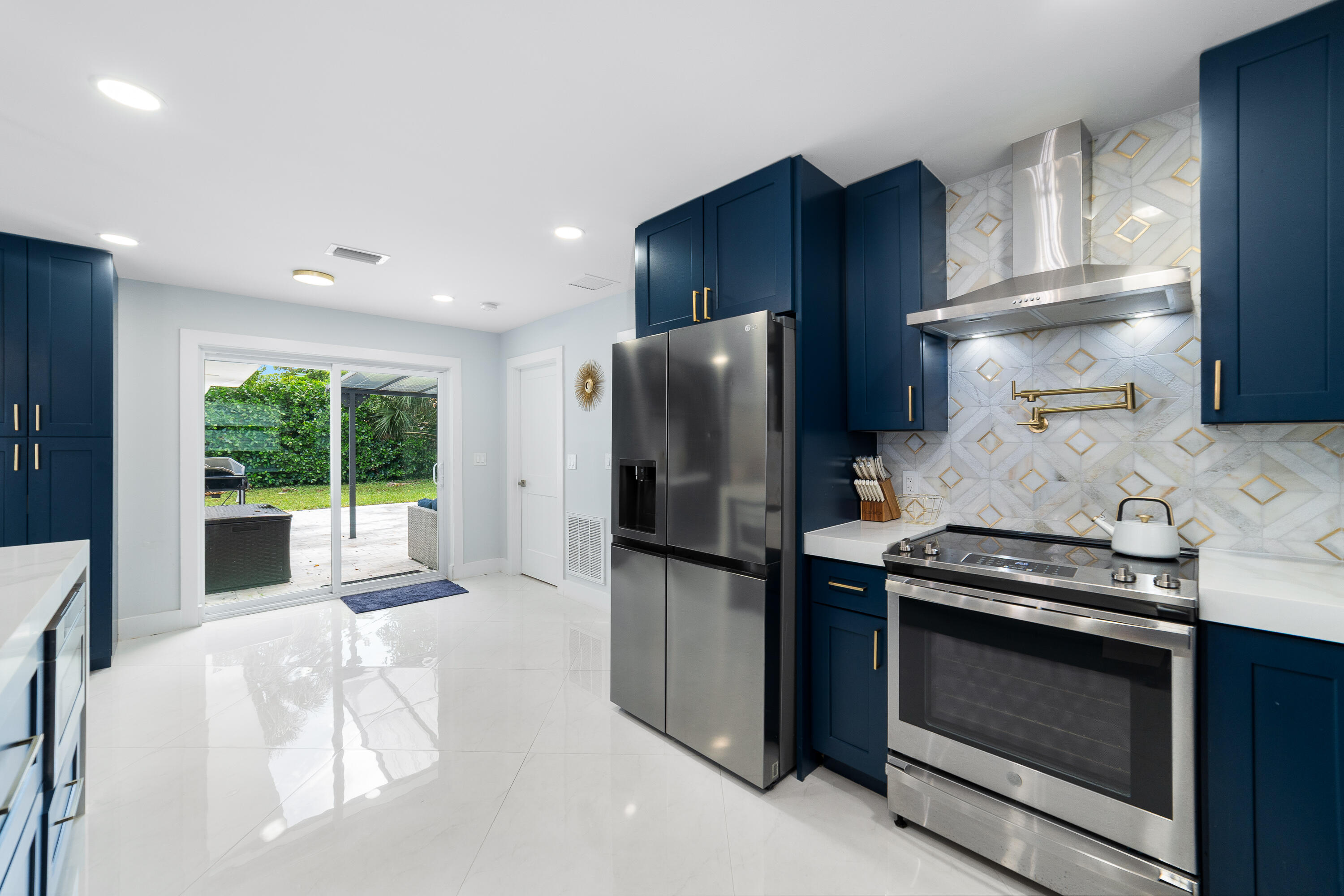 324 Bamboo, Palm Beach Shores FL 33404