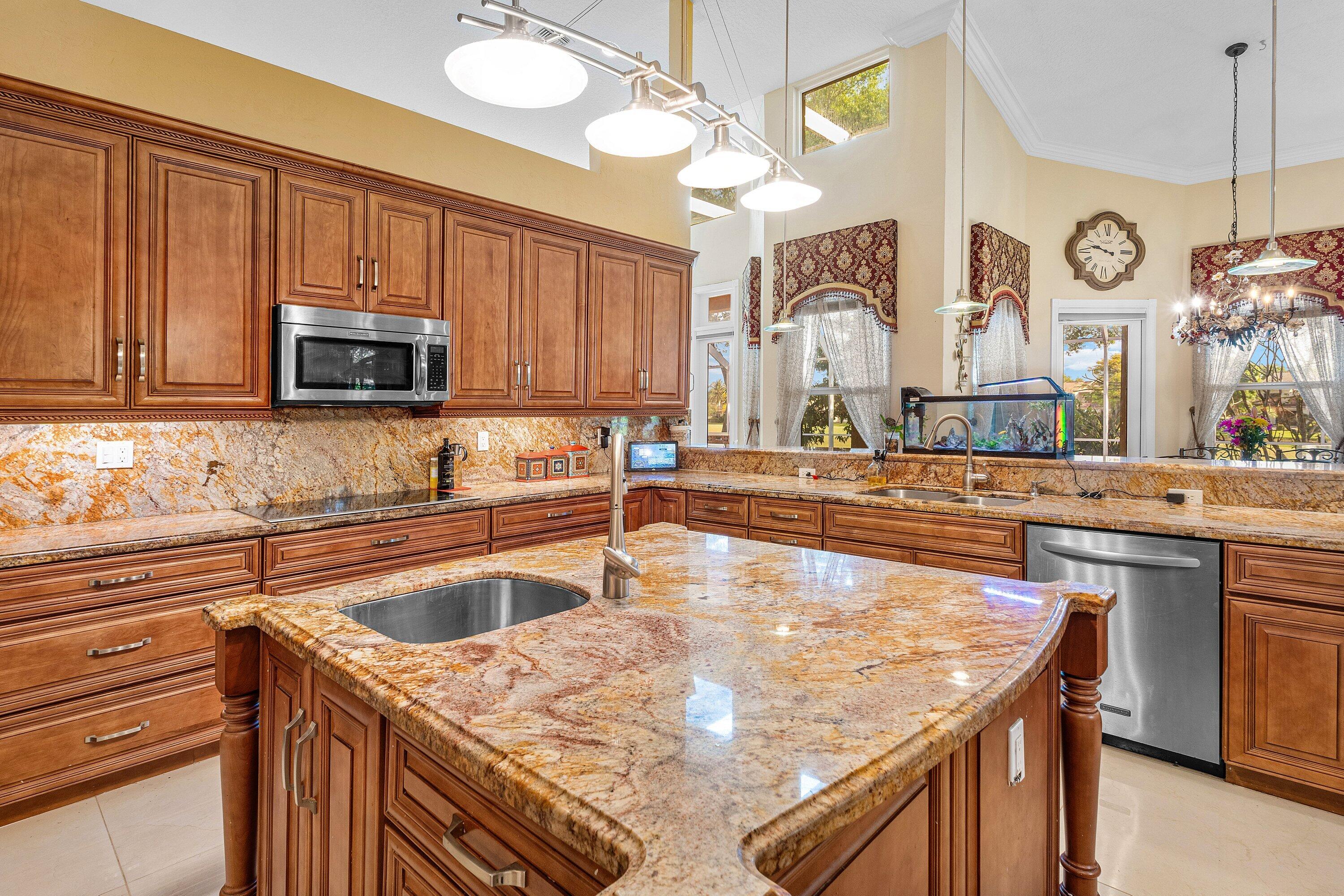 1845 EAGLE TRACE, Coral Springs FL 33071