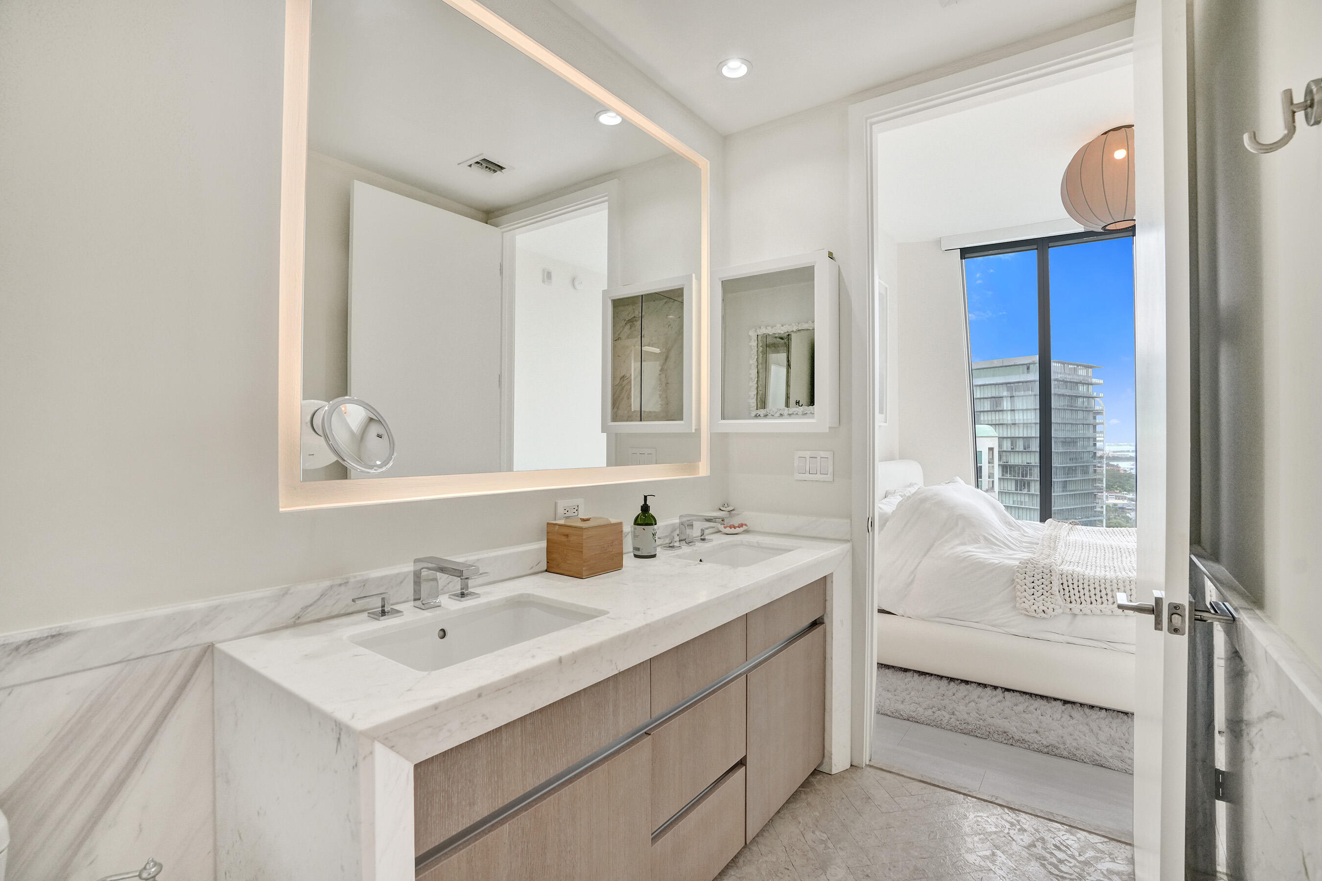 2831 S Bayshore #2204, Miami FL 33133