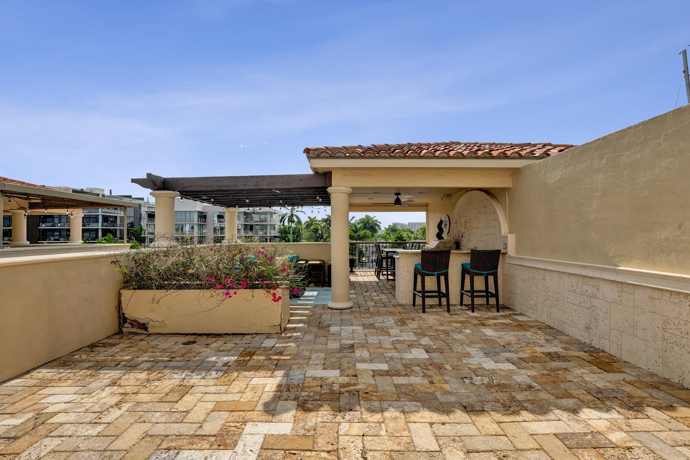 210 HENDRICKS, Fort Lauderdale FL 33301