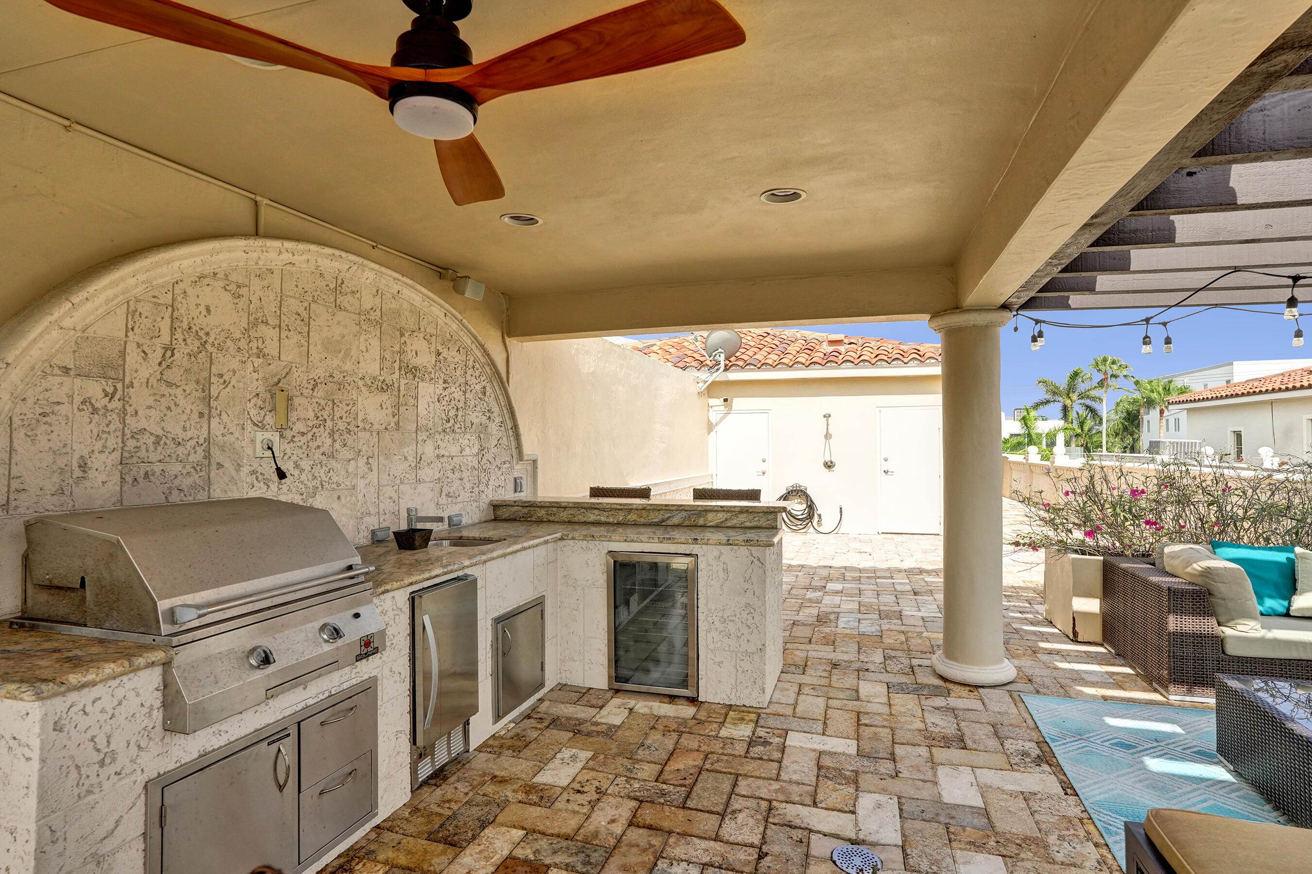 210 HENDRICKS, Fort Lauderdale FL 33301