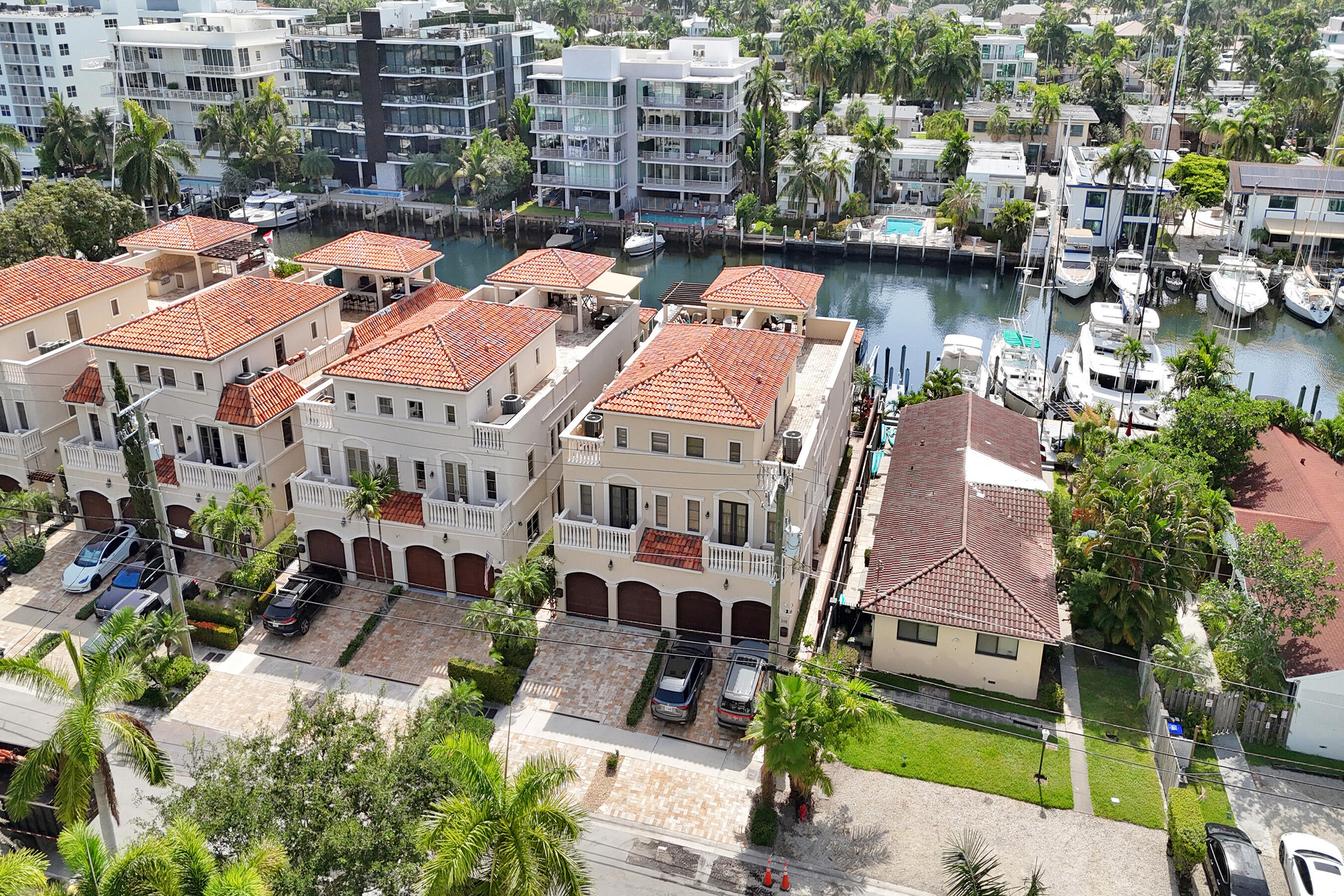 210 HENDRICKS, Fort Lauderdale FL 33301