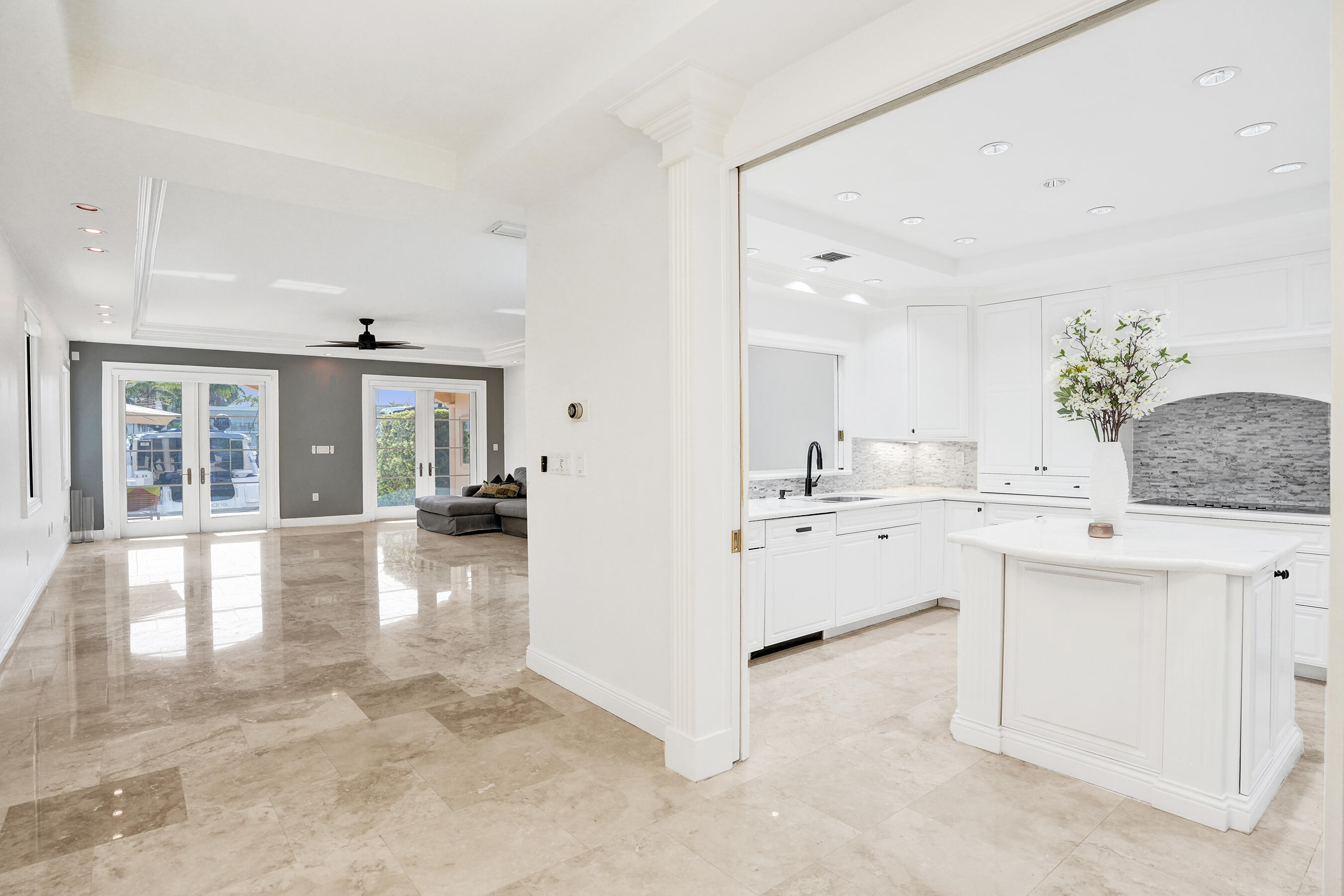 210 HENDRICKS, Fort Lauderdale FL 33301