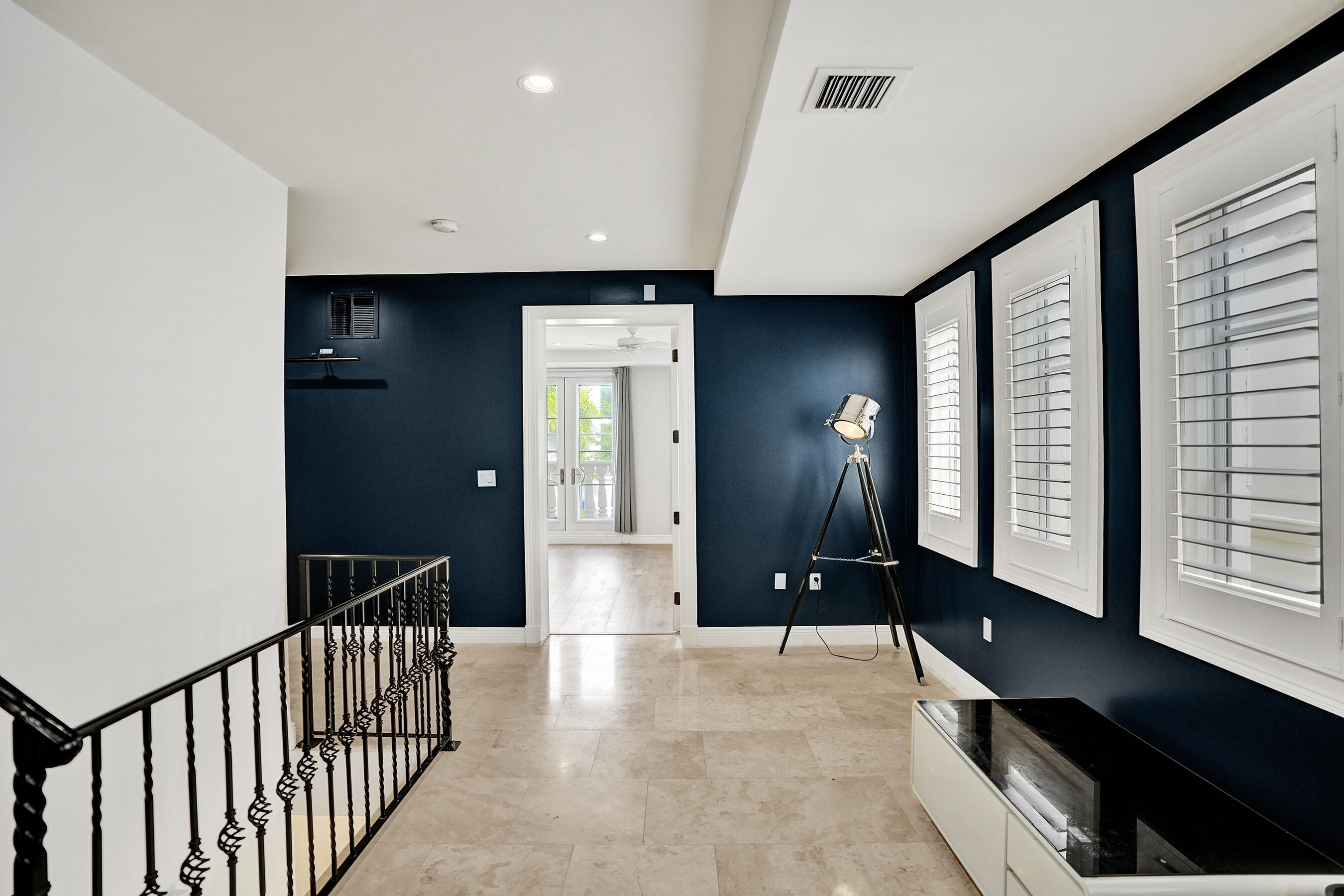 210 HENDRICKS, Fort Lauderdale FL 33301