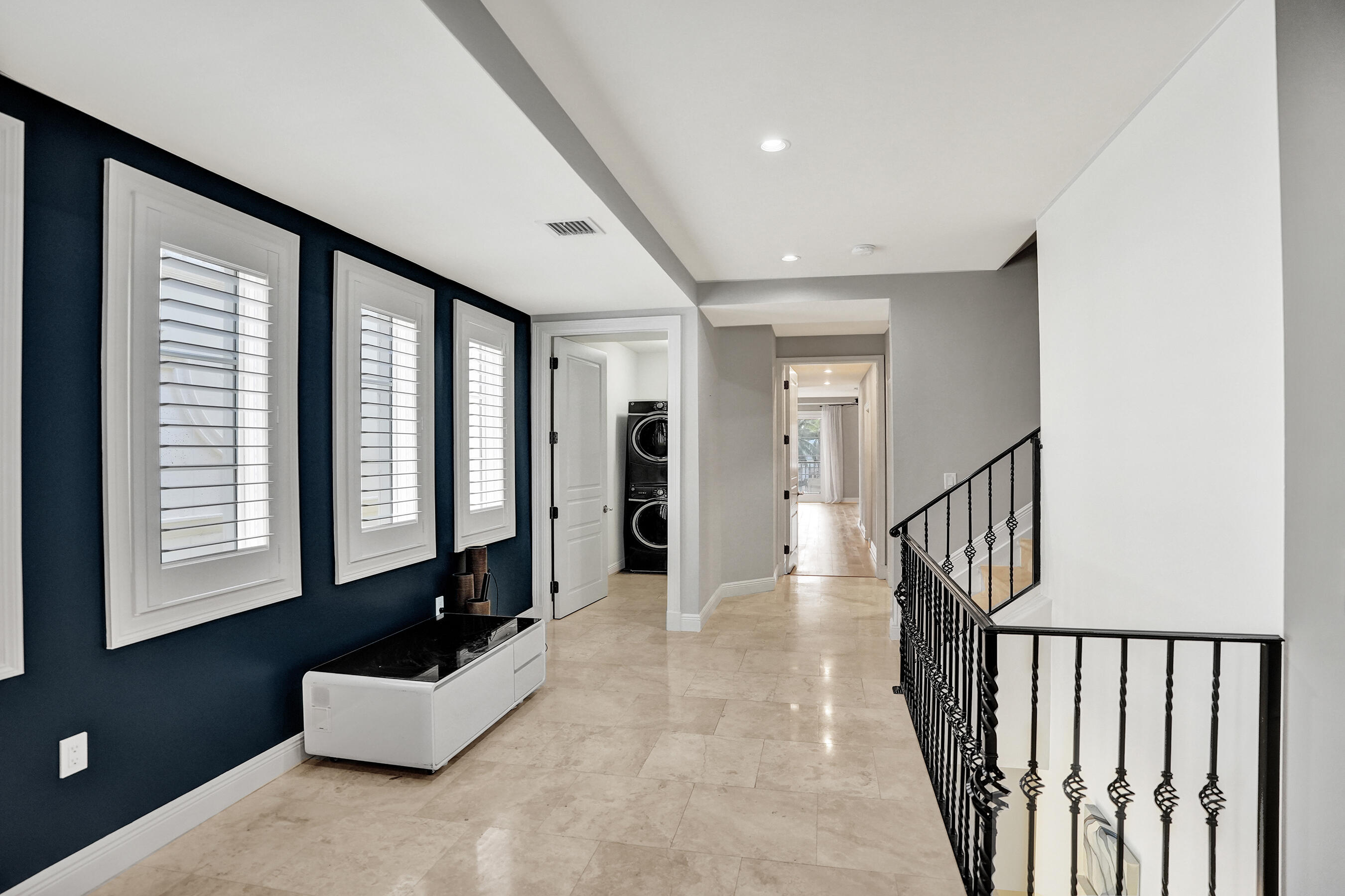 210 HENDRICKS, Fort Lauderdale FL 33301