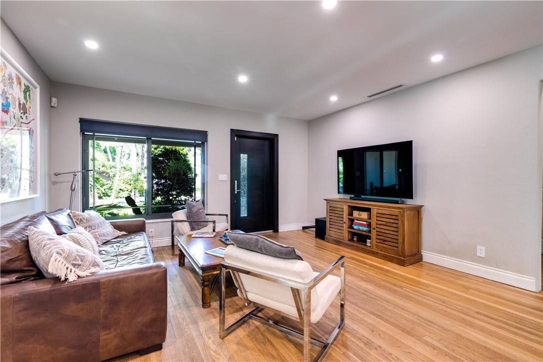 1132 NE 105TH, Miami Shores FL 33138