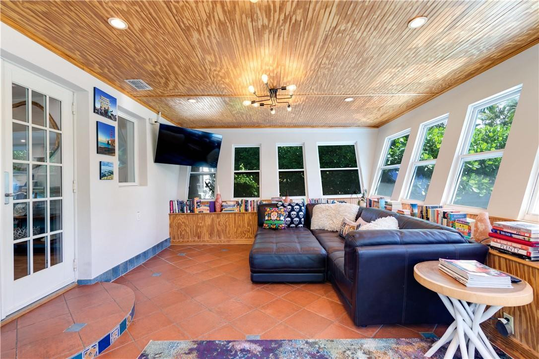 1132 NE 105TH, Miami Shores FL 33138