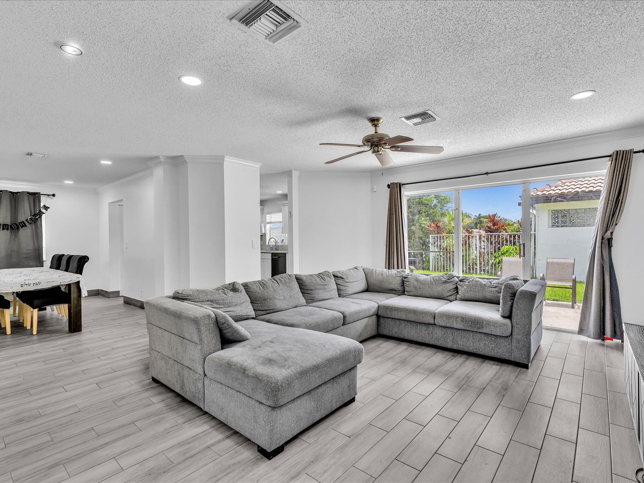 7145 CRESCENT CREEK, Coconut Creek FL 33073