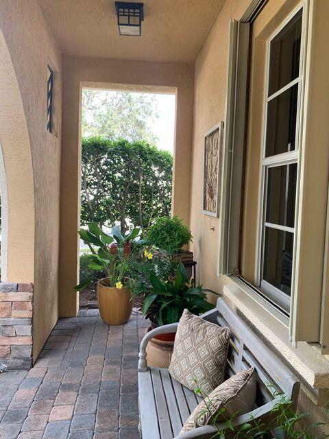 1136 VINTNER, Palm Beach Gardens FL 33410