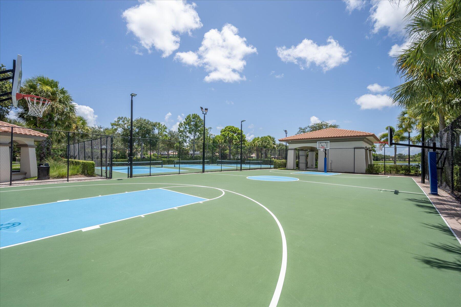 1136 VINTNER, Palm Beach Gardens FL 33410