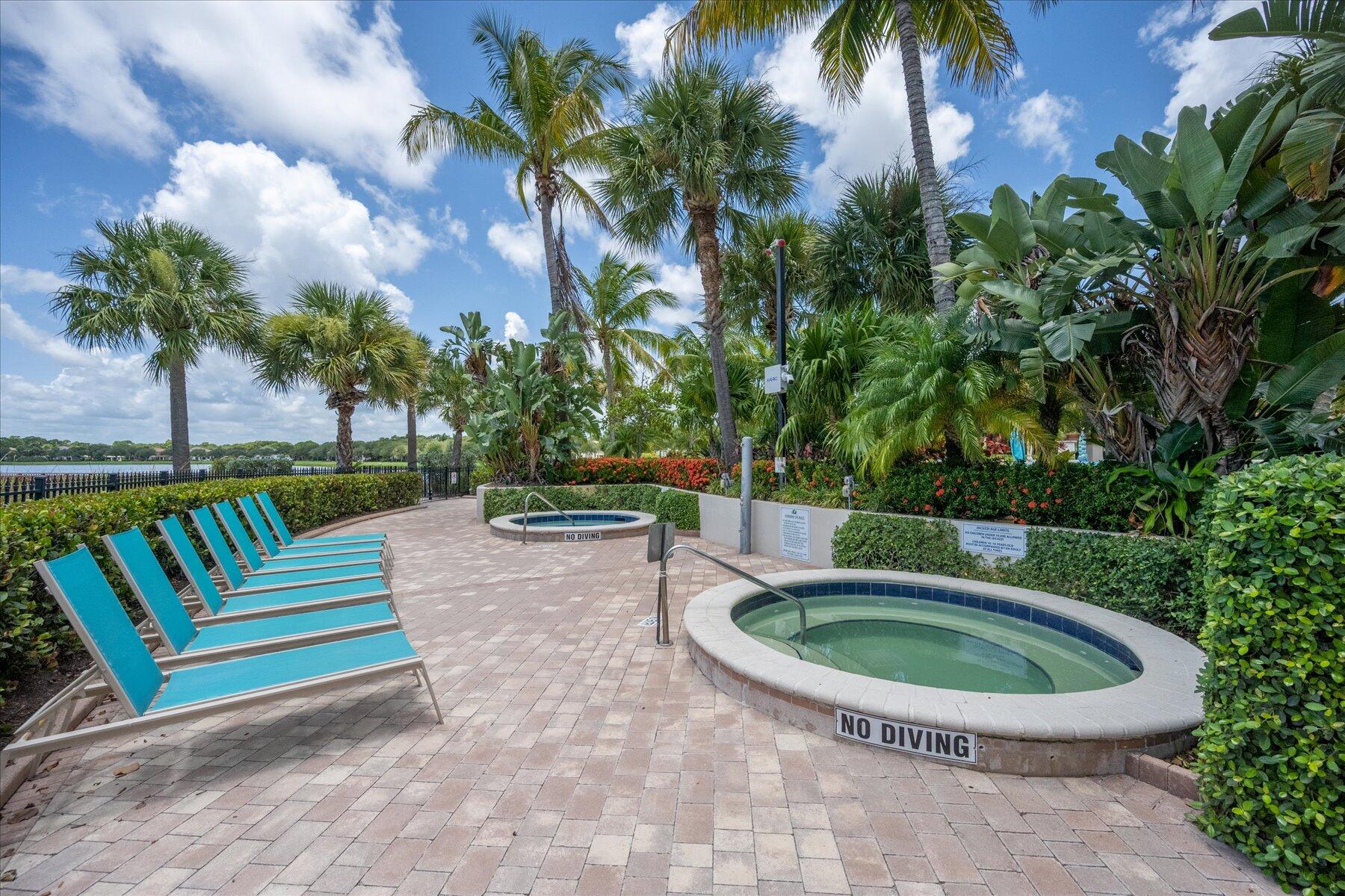 1136 VINTNER, Palm Beach Gardens FL 33410