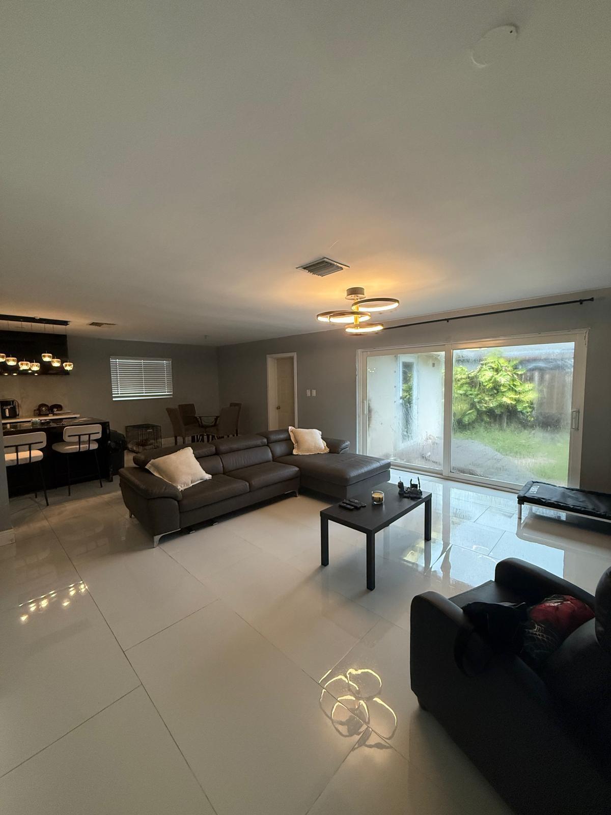 9321 NW 35TH, Sunrise FL 33351