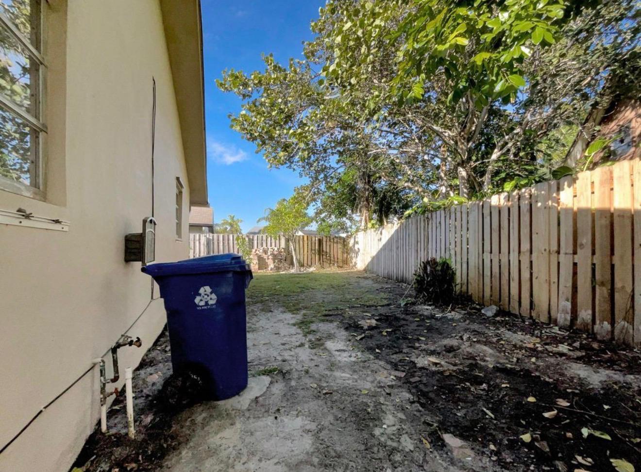 9321 NW 35TH, Sunrise FL 33351