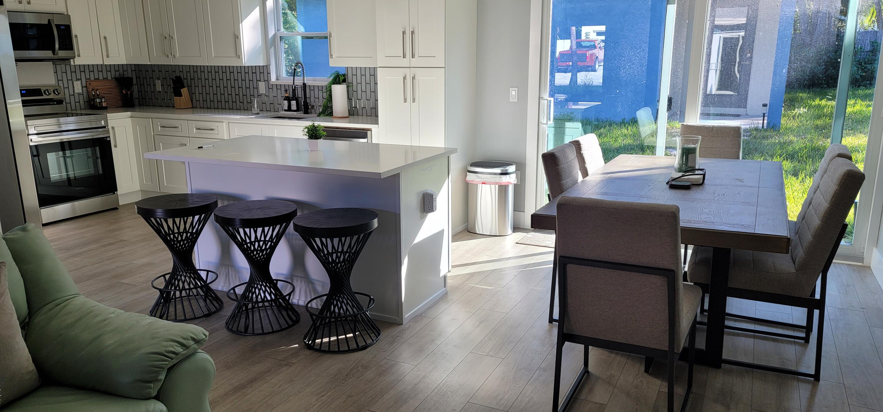 106 E Chandler, West Palm Beach FL 33406