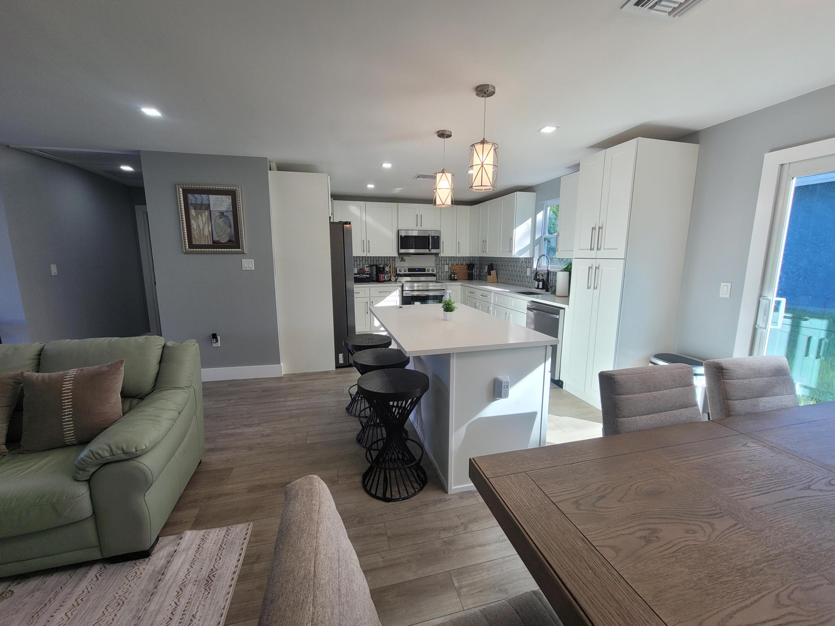 106 E Chandler, West Palm Beach FL 33406
