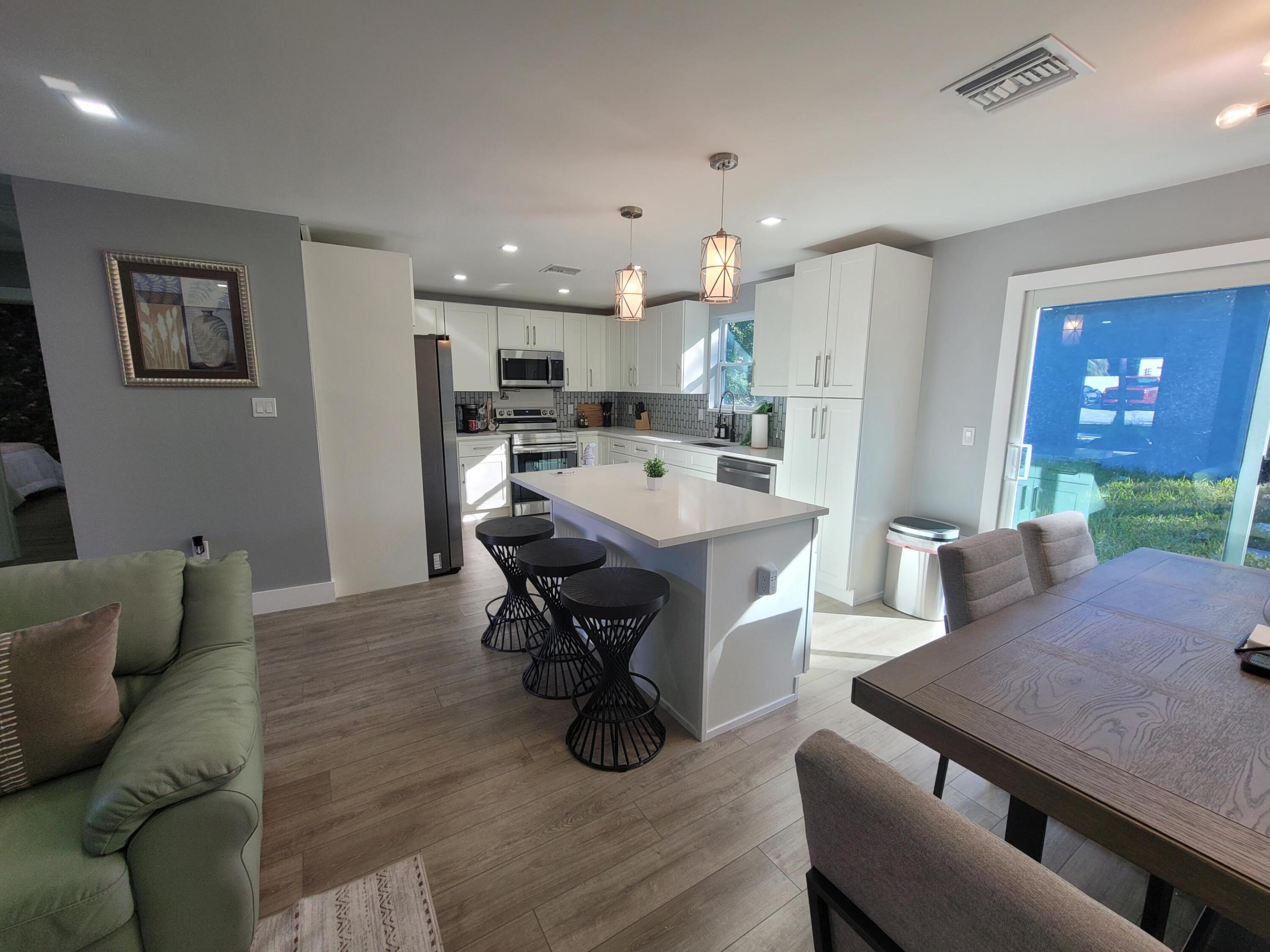 106 E Chandler, West Palm Beach FL 33406