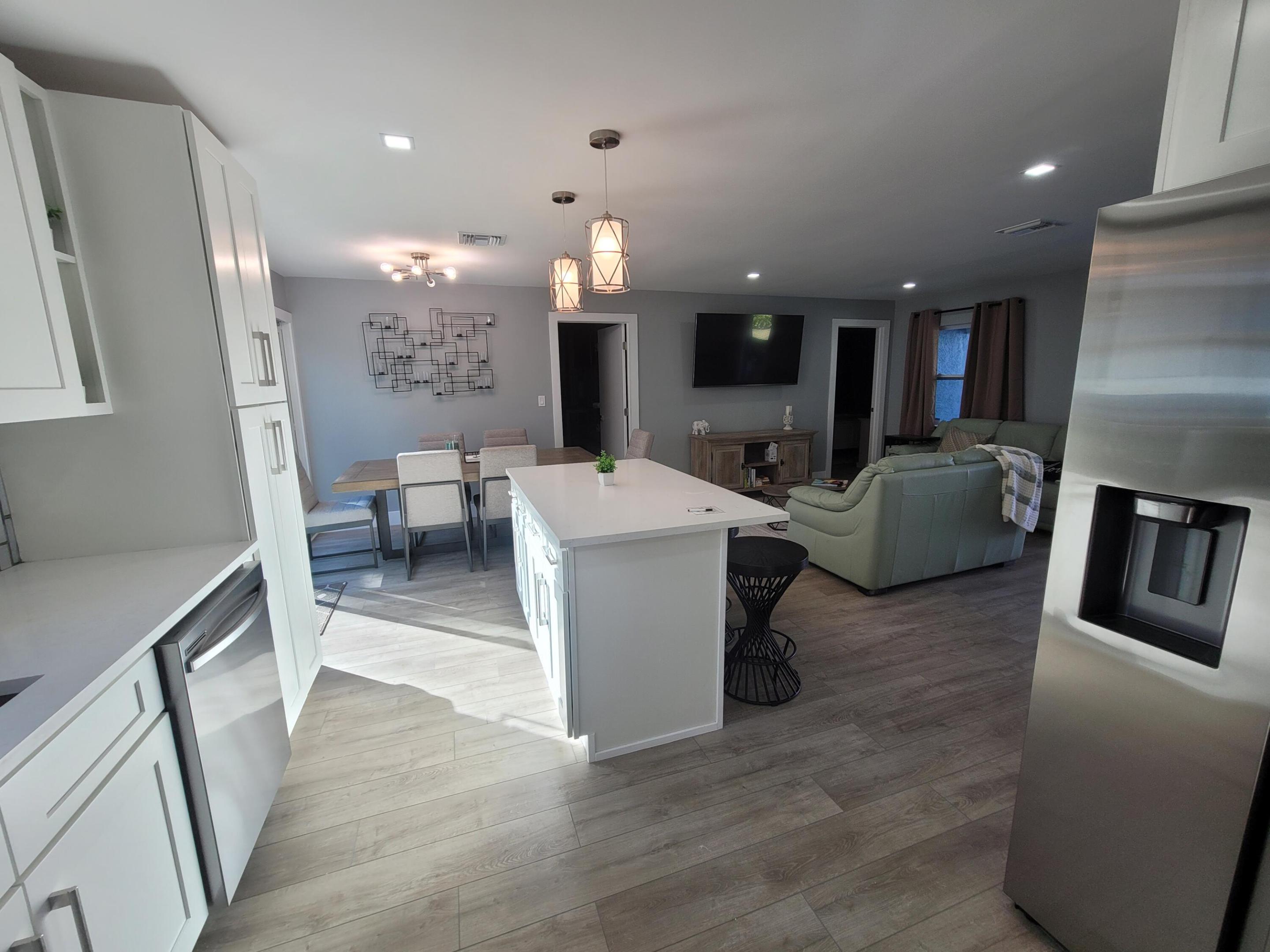 106 E Chandler, West Palm Beach FL 33406