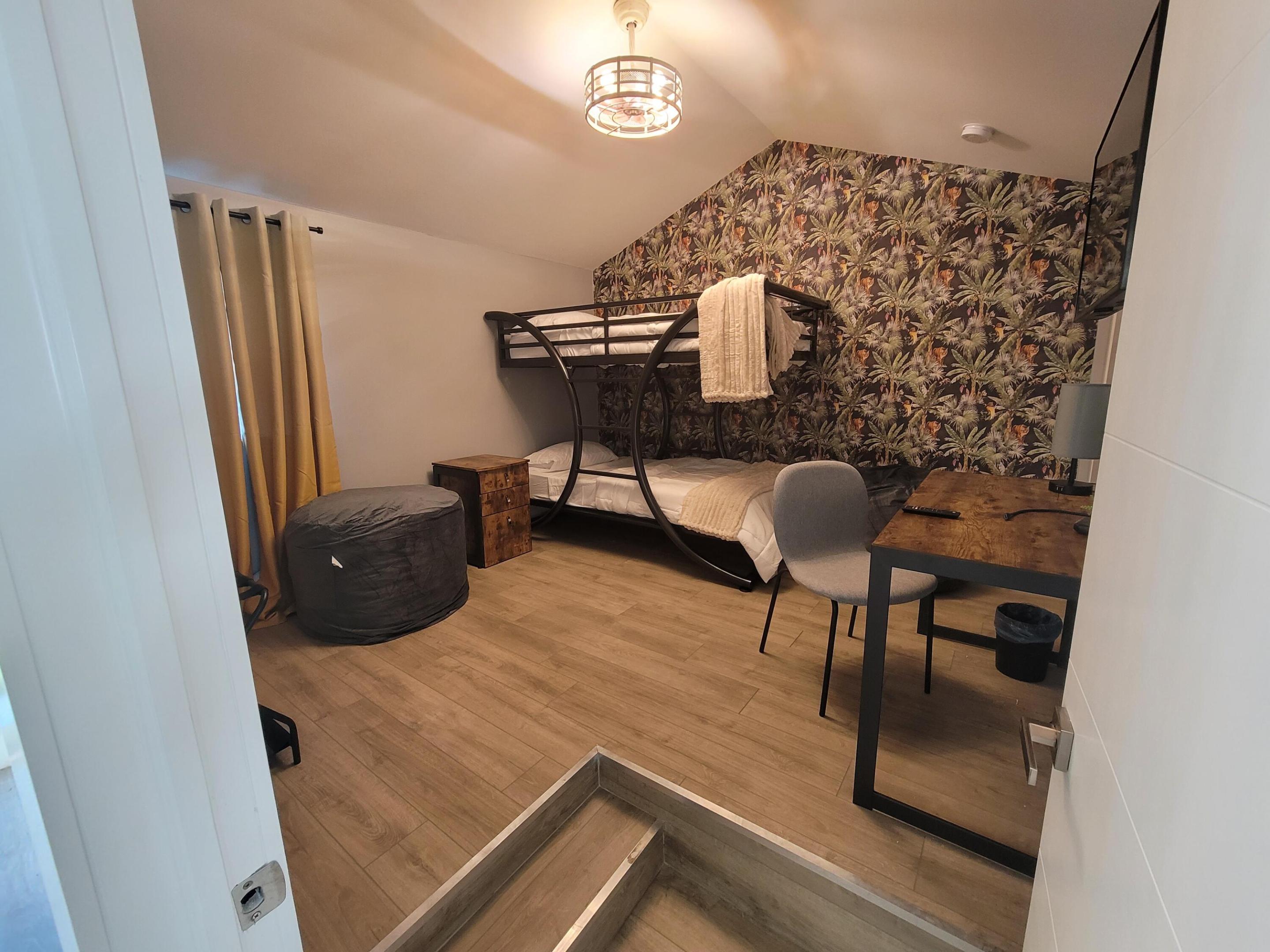 106 E Chandler, West Palm Beach FL 33406