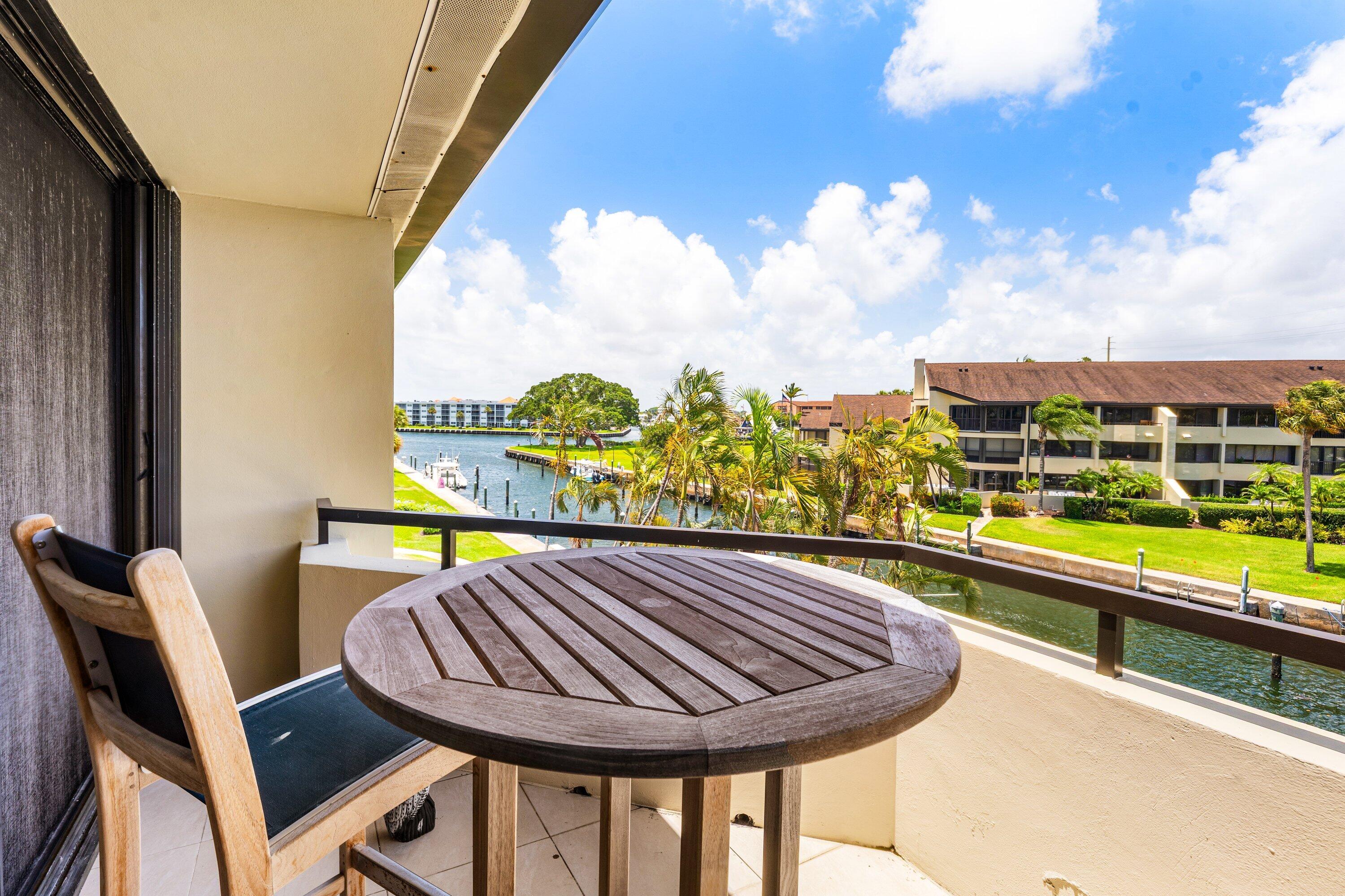 1125 E Marine #J3l, North Palm Beach FL 33408
