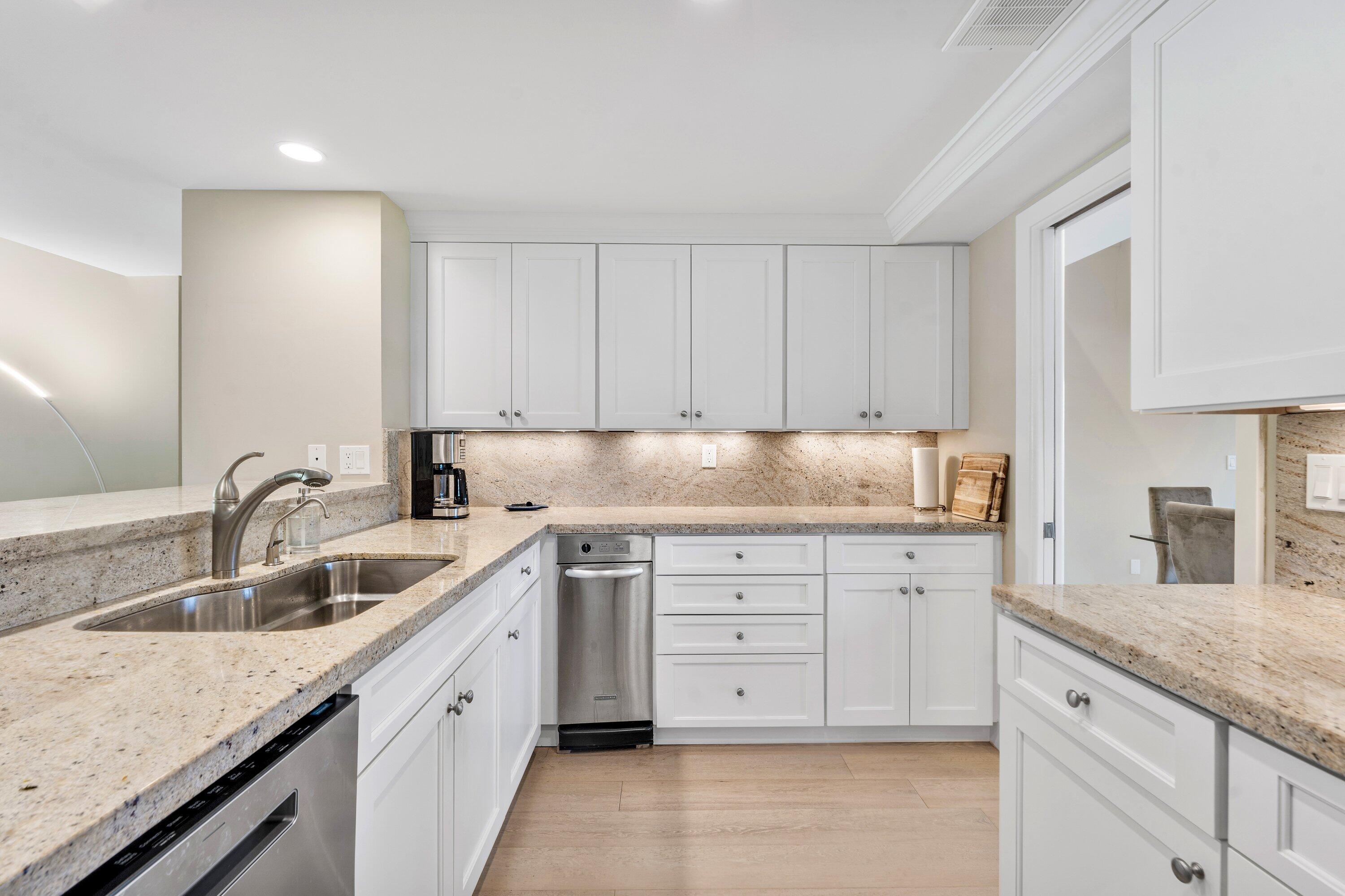1125 E Marine #J3l, North Palm Beach FL 33408