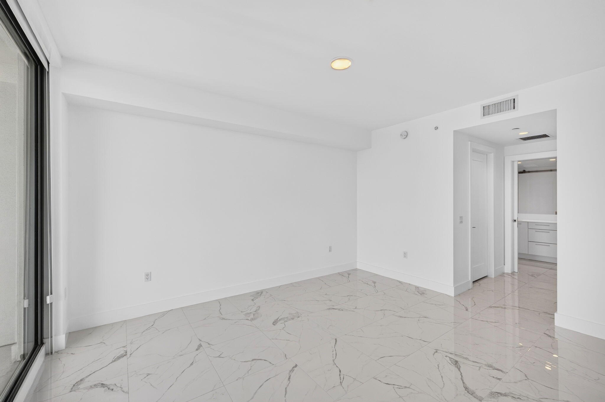 100 E Las Olas #1902, Fort Lauderdale FL 33301