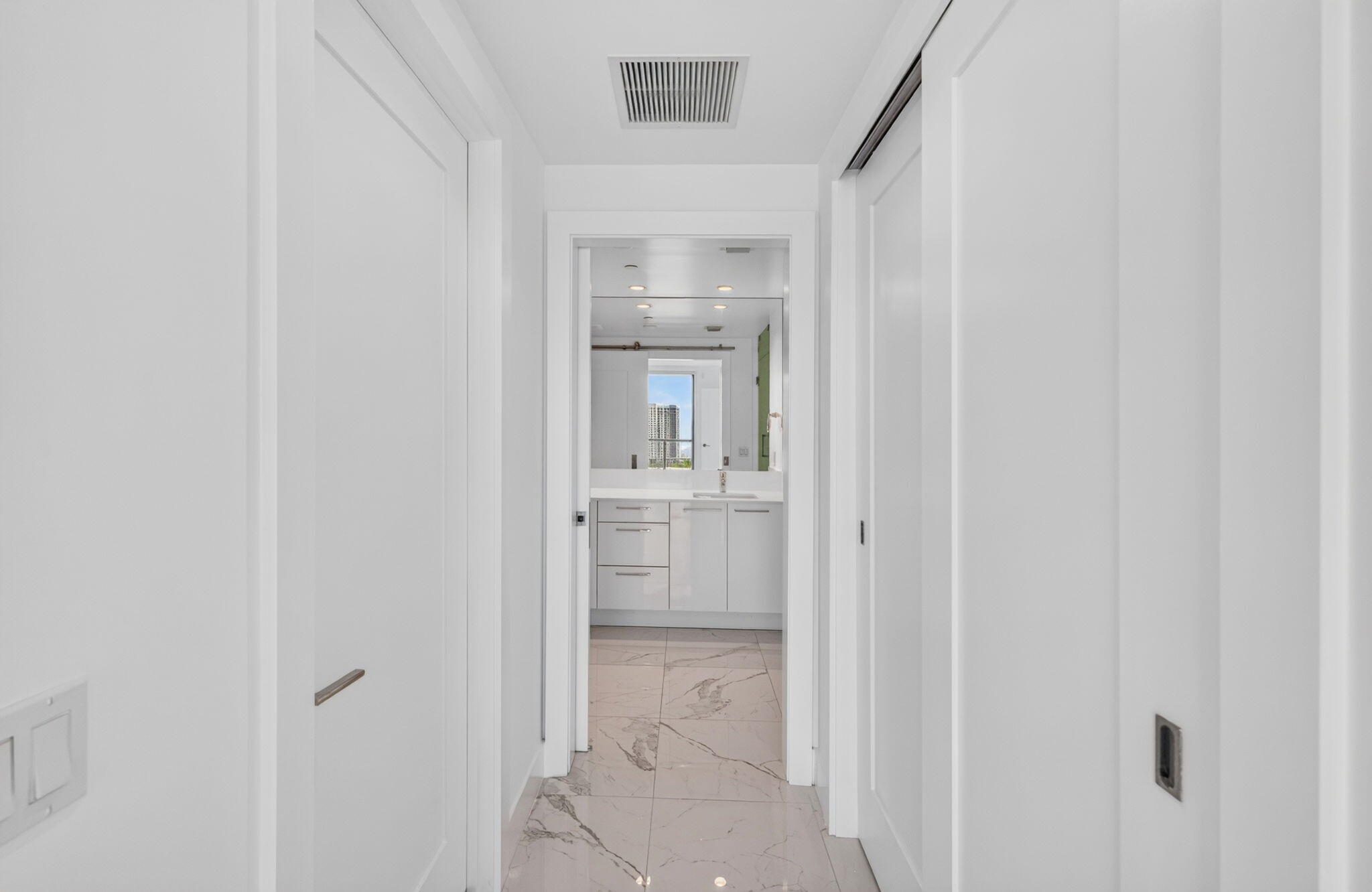 100 E Las Olas #1902, Fort Lauderdale FL 33301