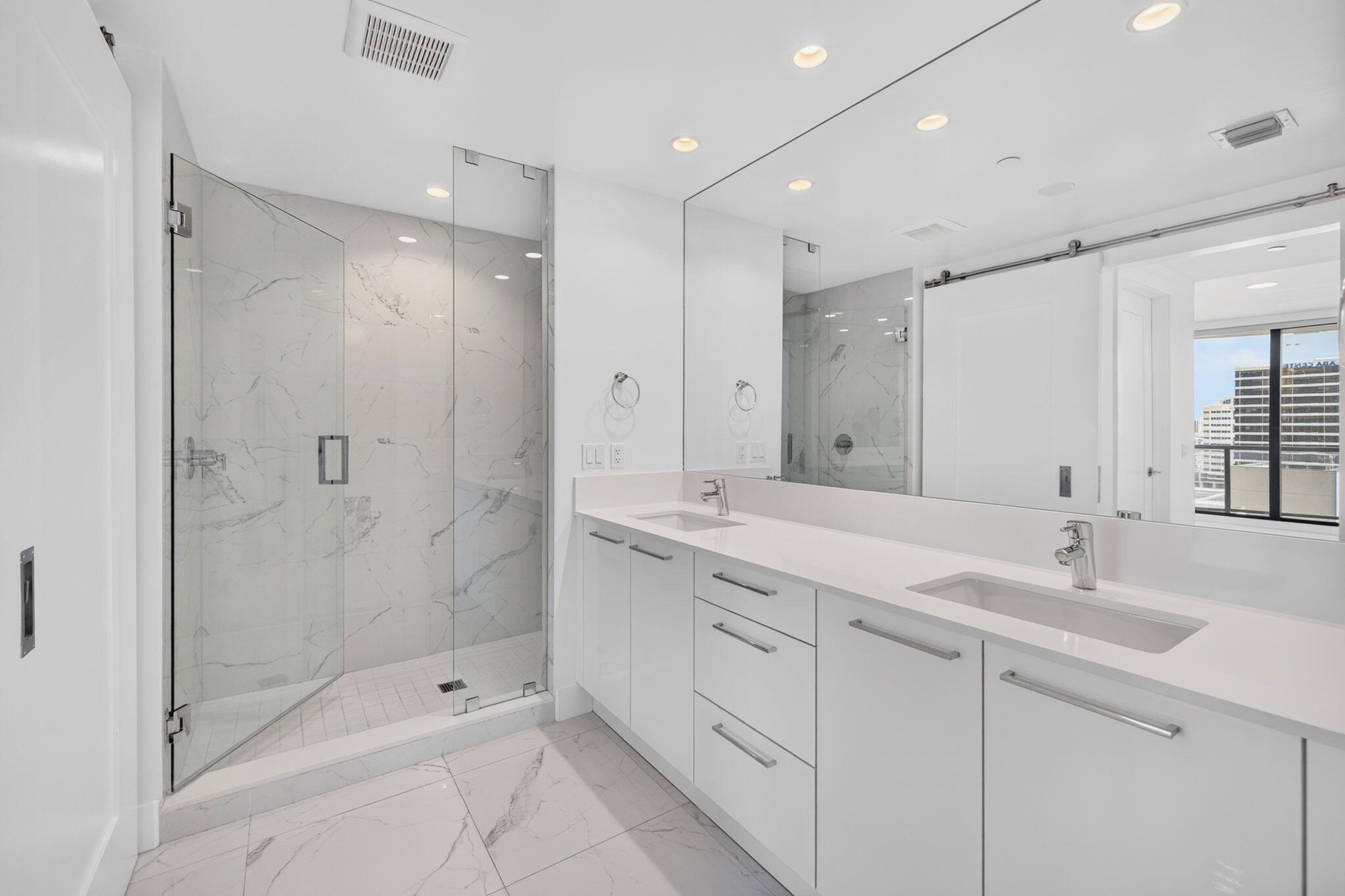 100 E Las Olas #1902, Fort Lauderdale FL 33301