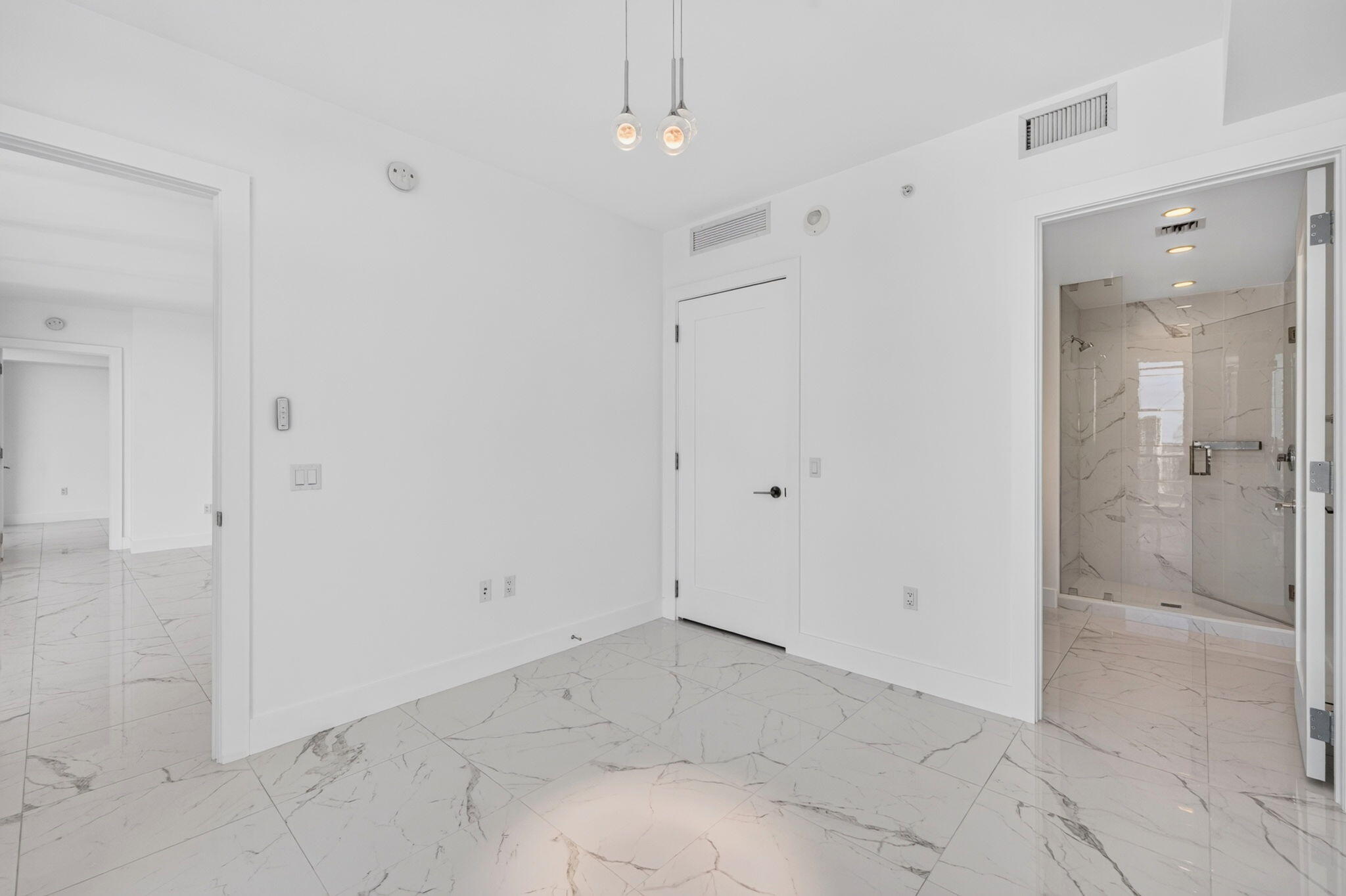 100 E Las Olas #1902, Fort Lauderdale FL 33301