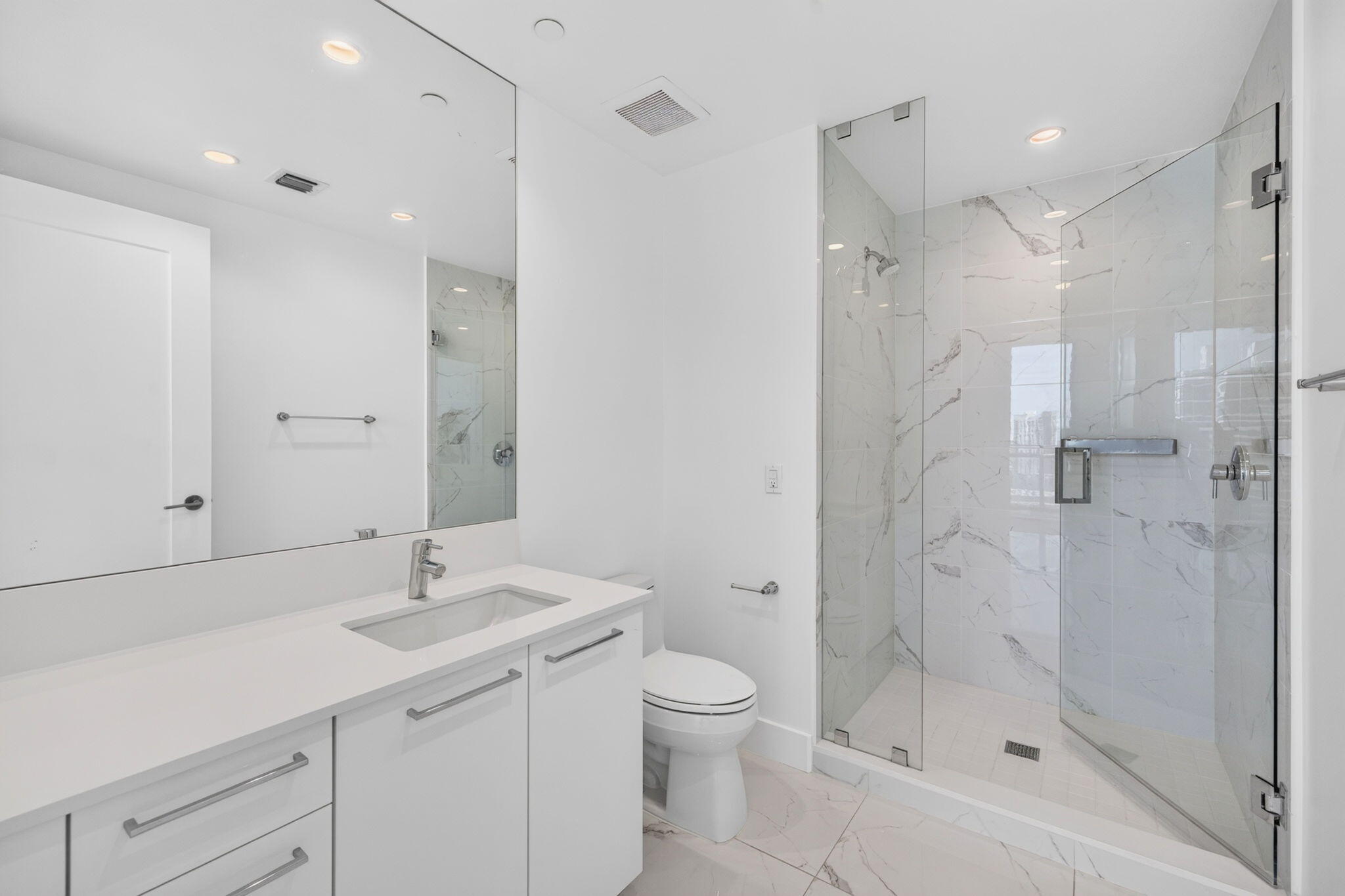 100 E Las Olas #1902, Fort Lauderdale FL 33301