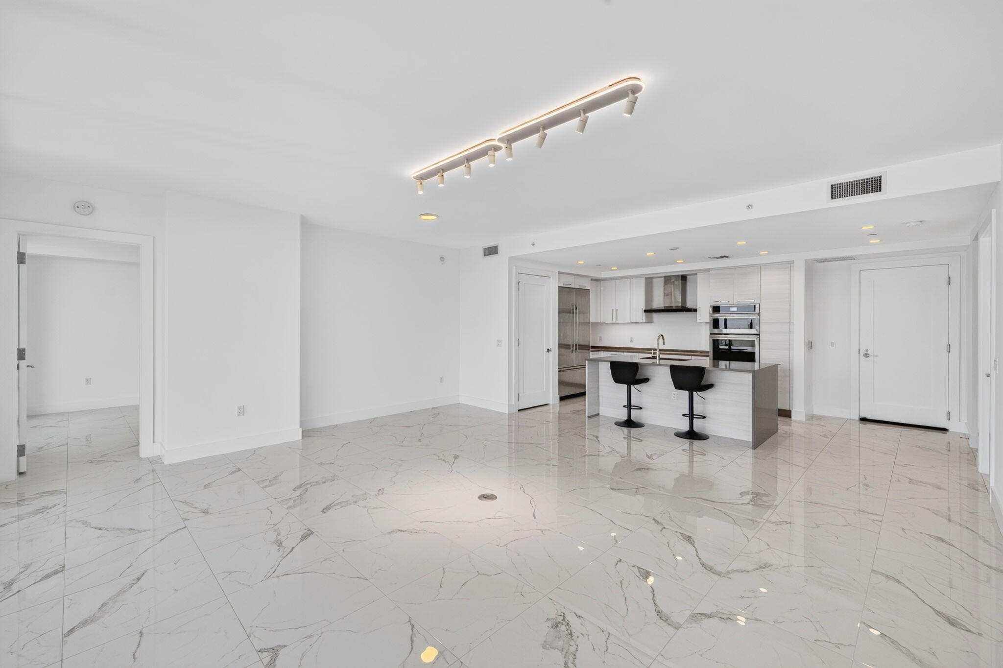 100 E Las Olas #1902, Fort Lauderdale FL 33301