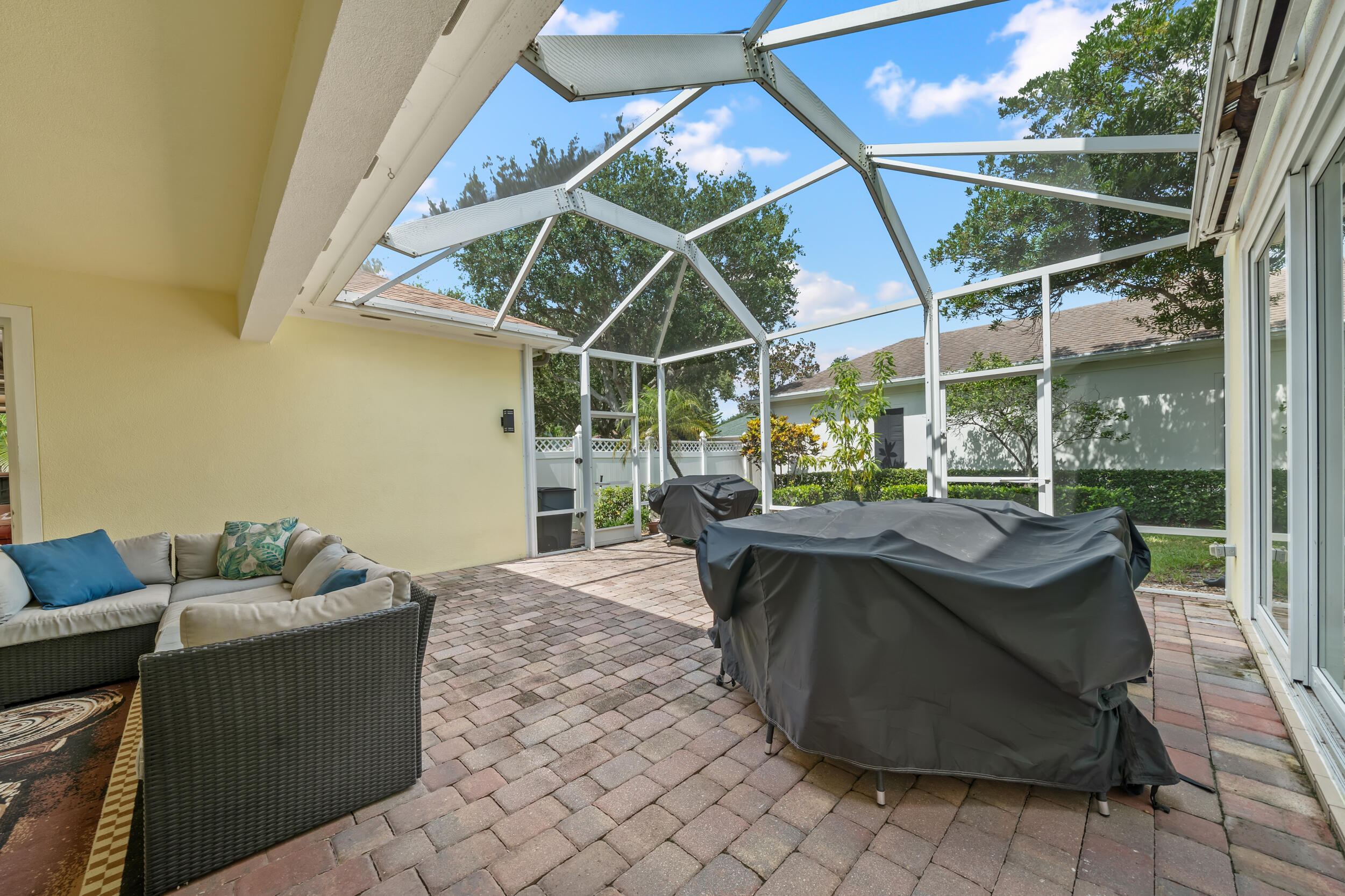 142 Newcastle, Jupiter FL 33458