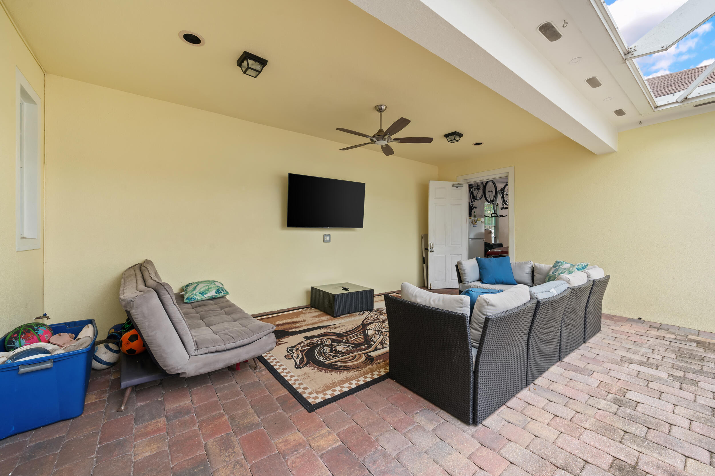 142 Newcastle, Jupiter FL 33458