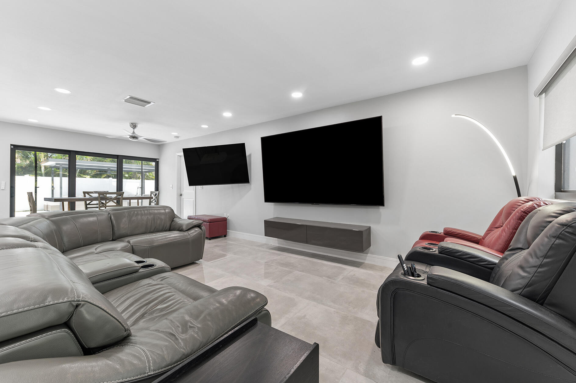 405 CHAPEL HILL, Boynton Beach FL 33435