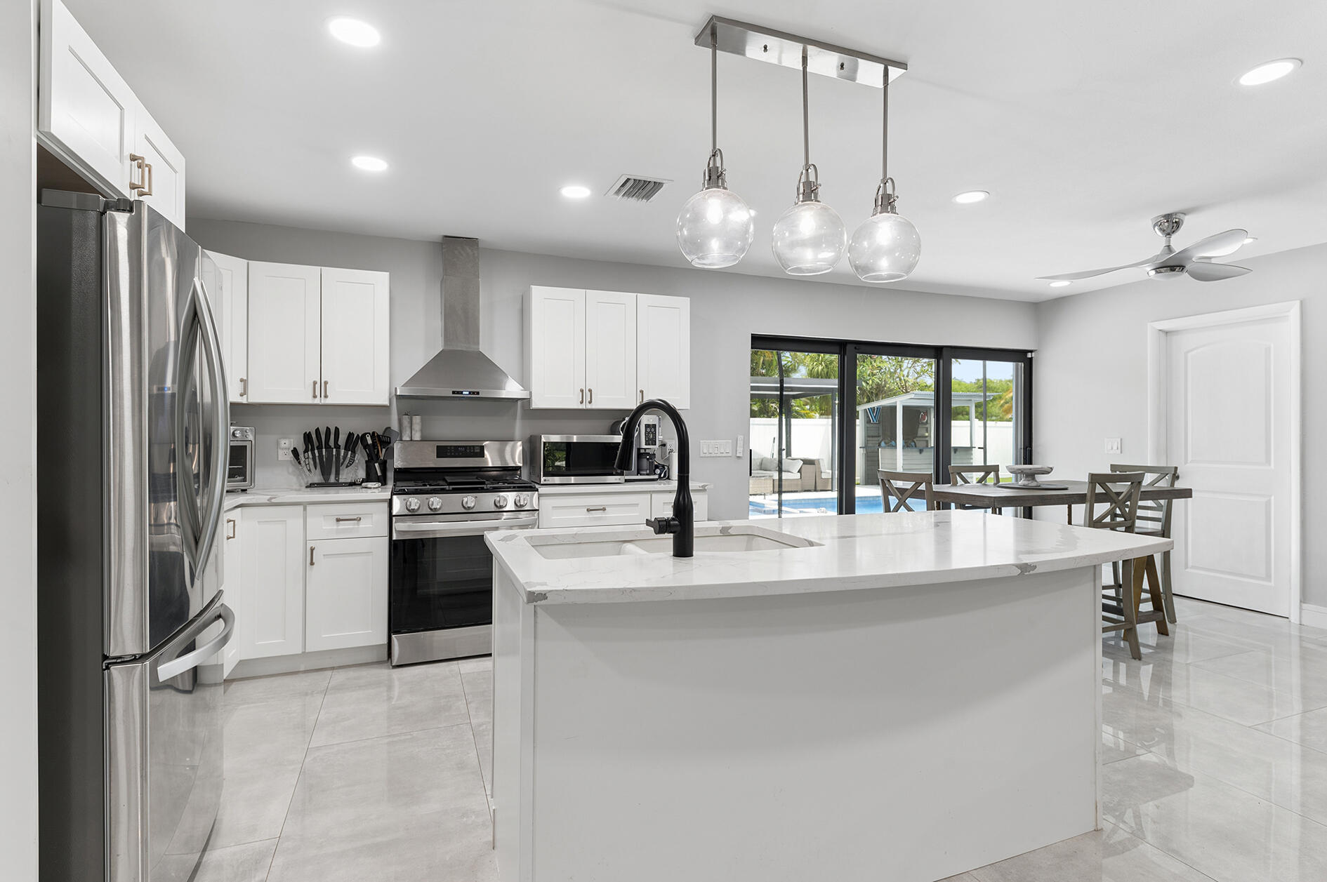 405 CHAPEL HILL, Boynton Beach FL 33435