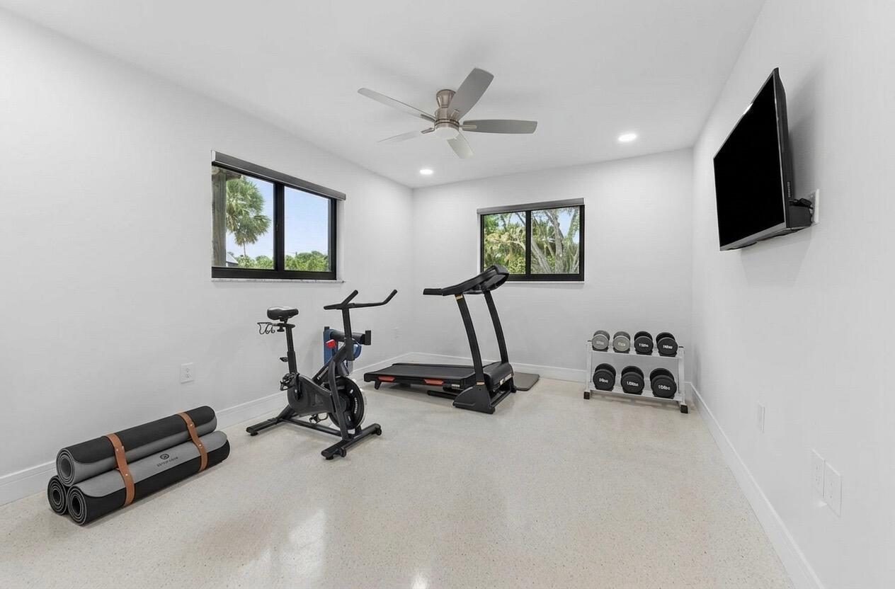 405 CHAPEL HILL, Boynton Beach FL 33435