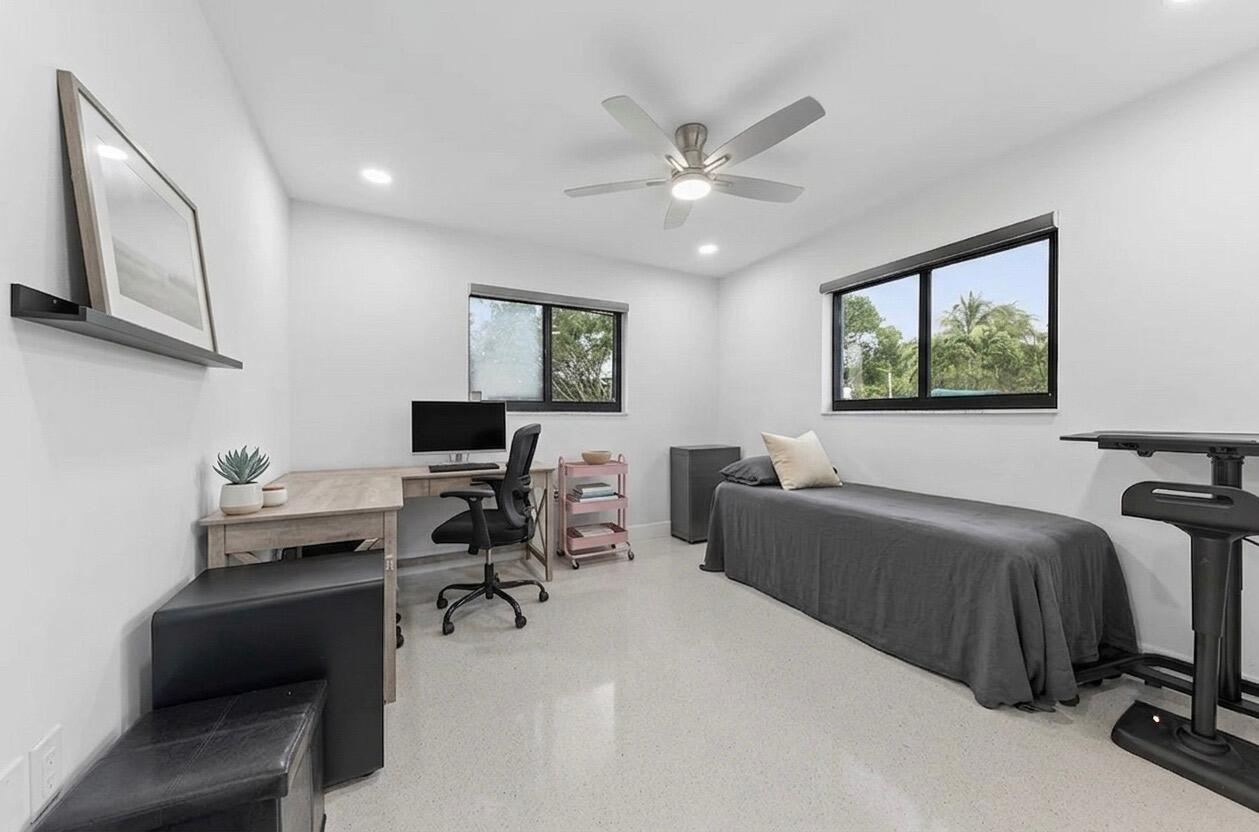 405 CHAPEL HILL, Boynton Beach FL 33435