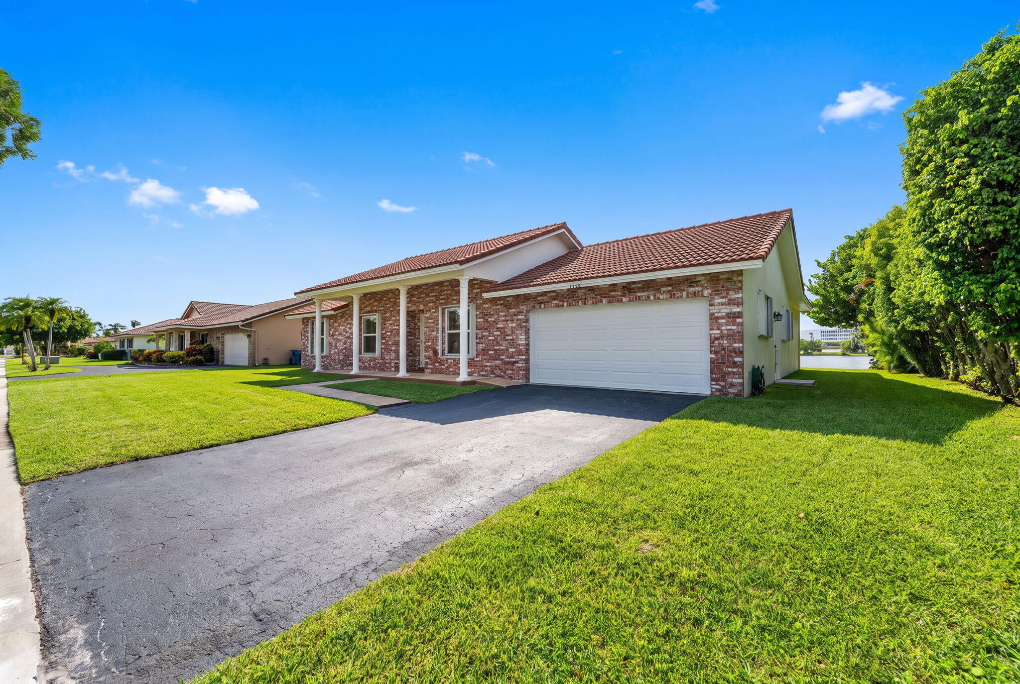 905 NW 133RD, Sunrise FL 33325