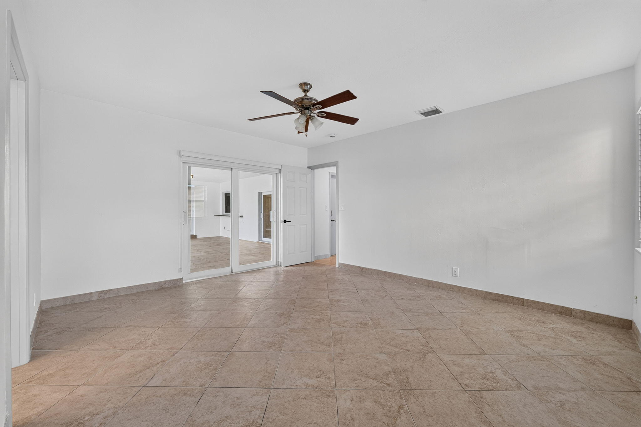 905 NW 133RD, Sunrise FL 33325
