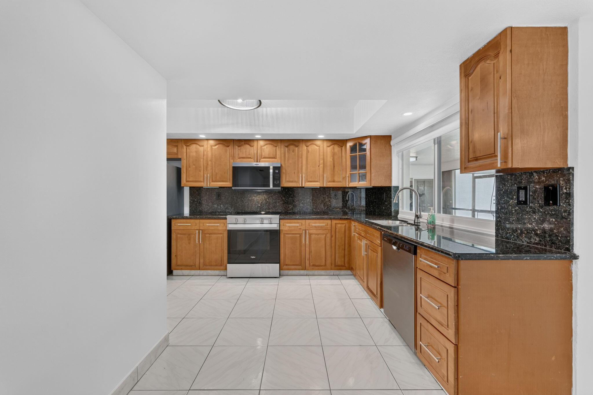 905 NW 133RD, Sunrise FL 33325