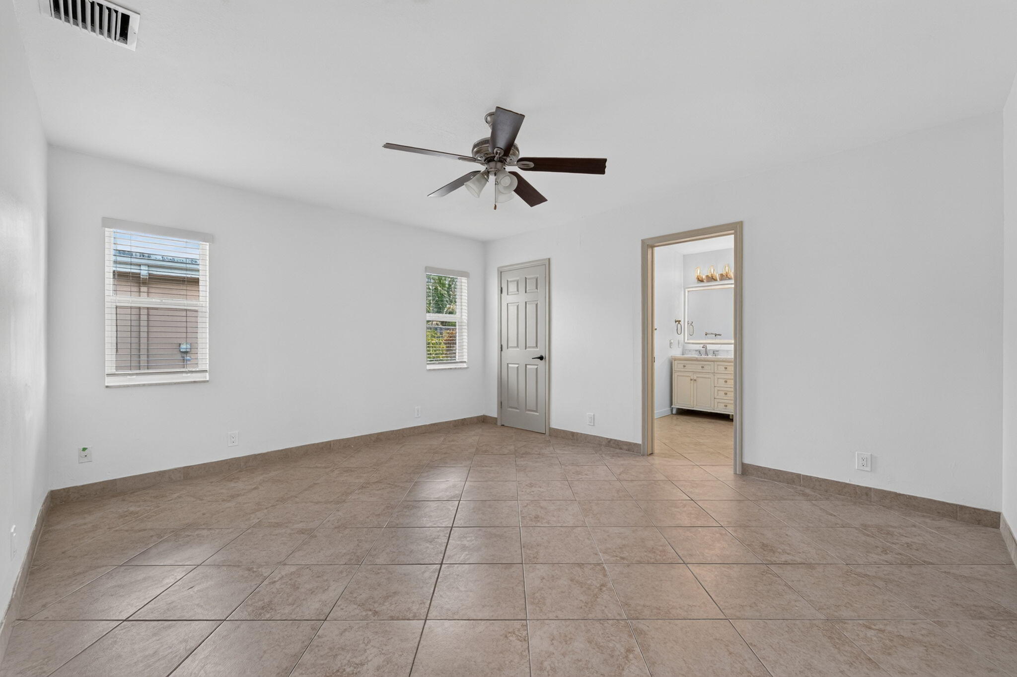 905 NW 133RD, Sunrise FL 33325