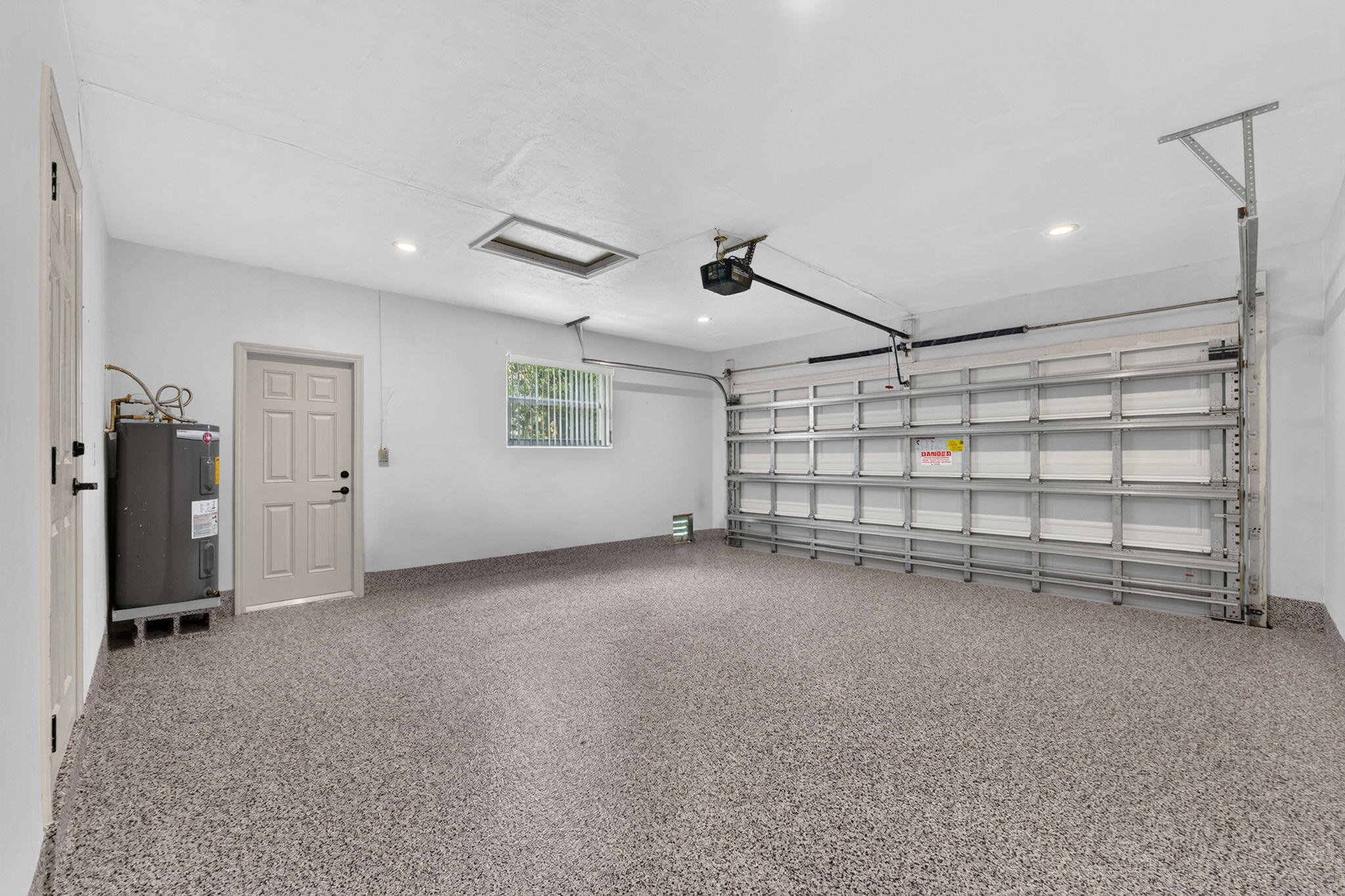905 NW 133RD, Sunrise FL 33325