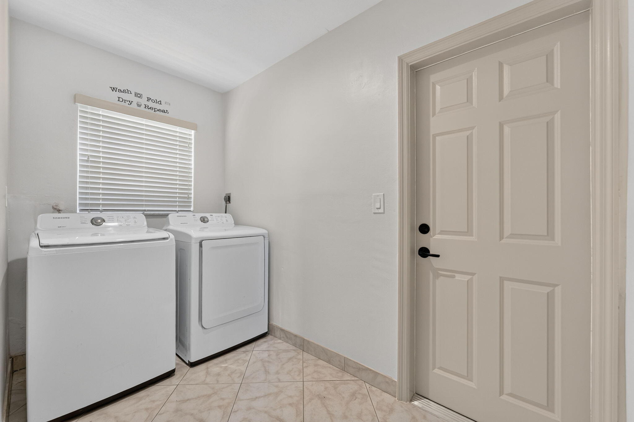 905 NW 133RD, Sunrise FL 33325
