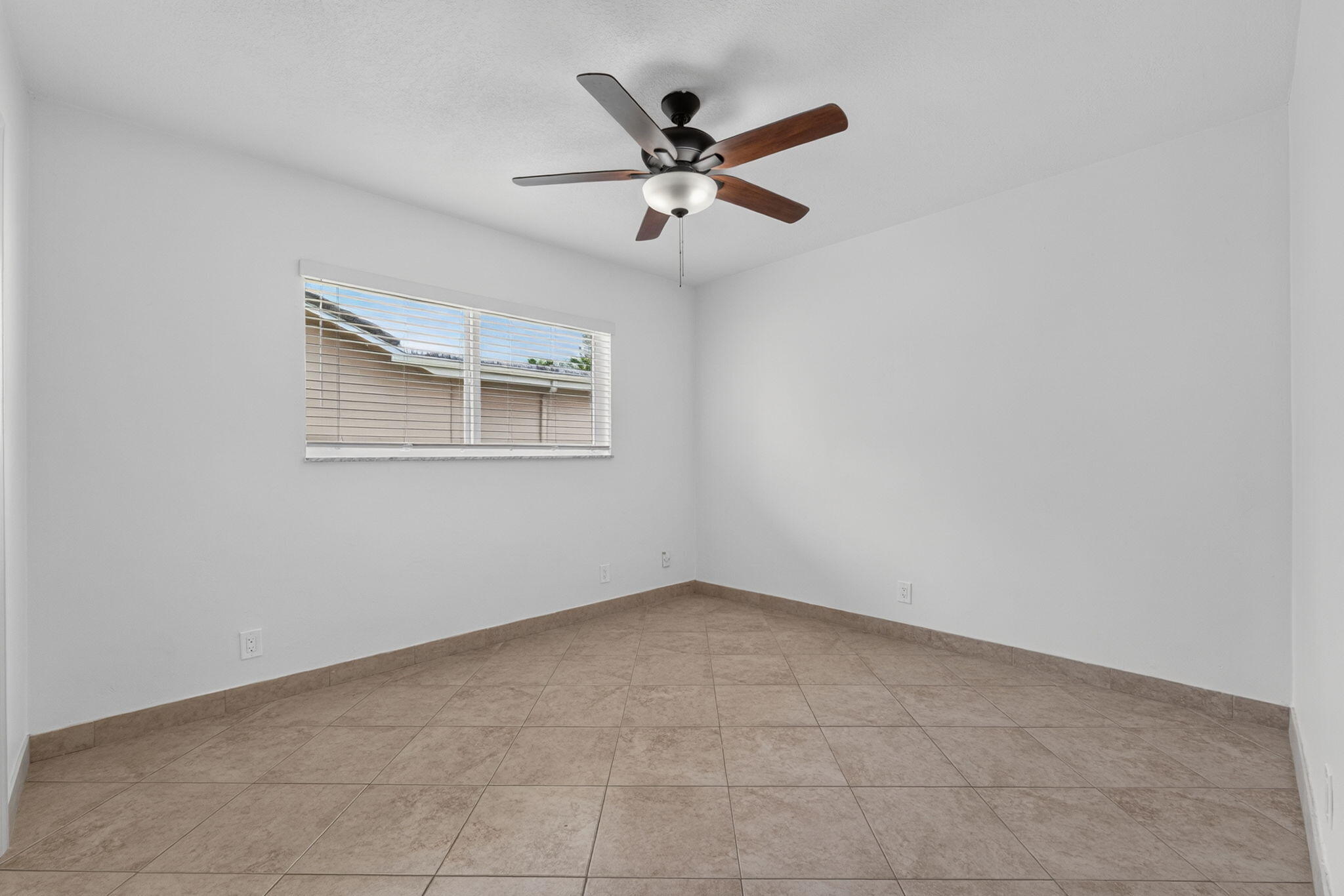 905 NW 133RD, Sunrise FL 33325