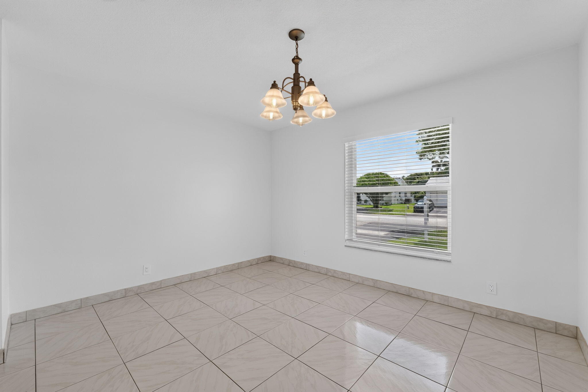 905 NW 133RD, Sunrise FL 33325